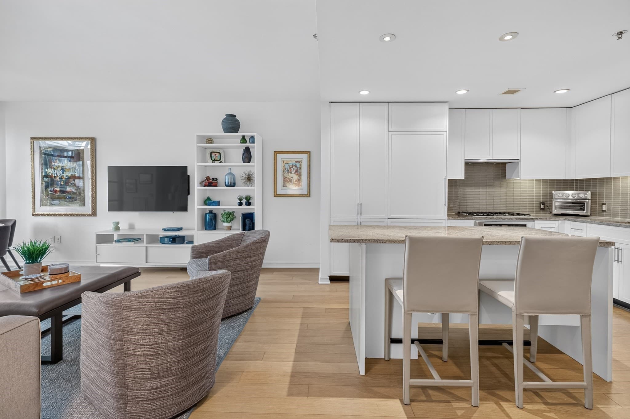 Condominium at 580 Washington St # 1410, Boston MA 02111, photo 6 of 26