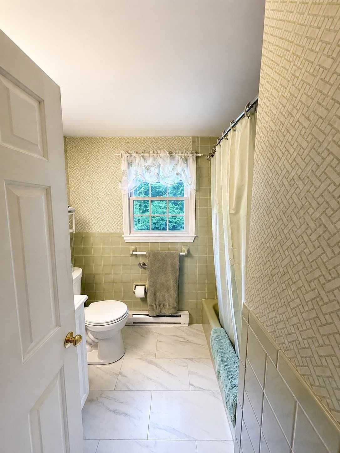 Single Family Residence at 120 Halfway Pond Rd, Plymouth MA 02360, photo 16 of 32