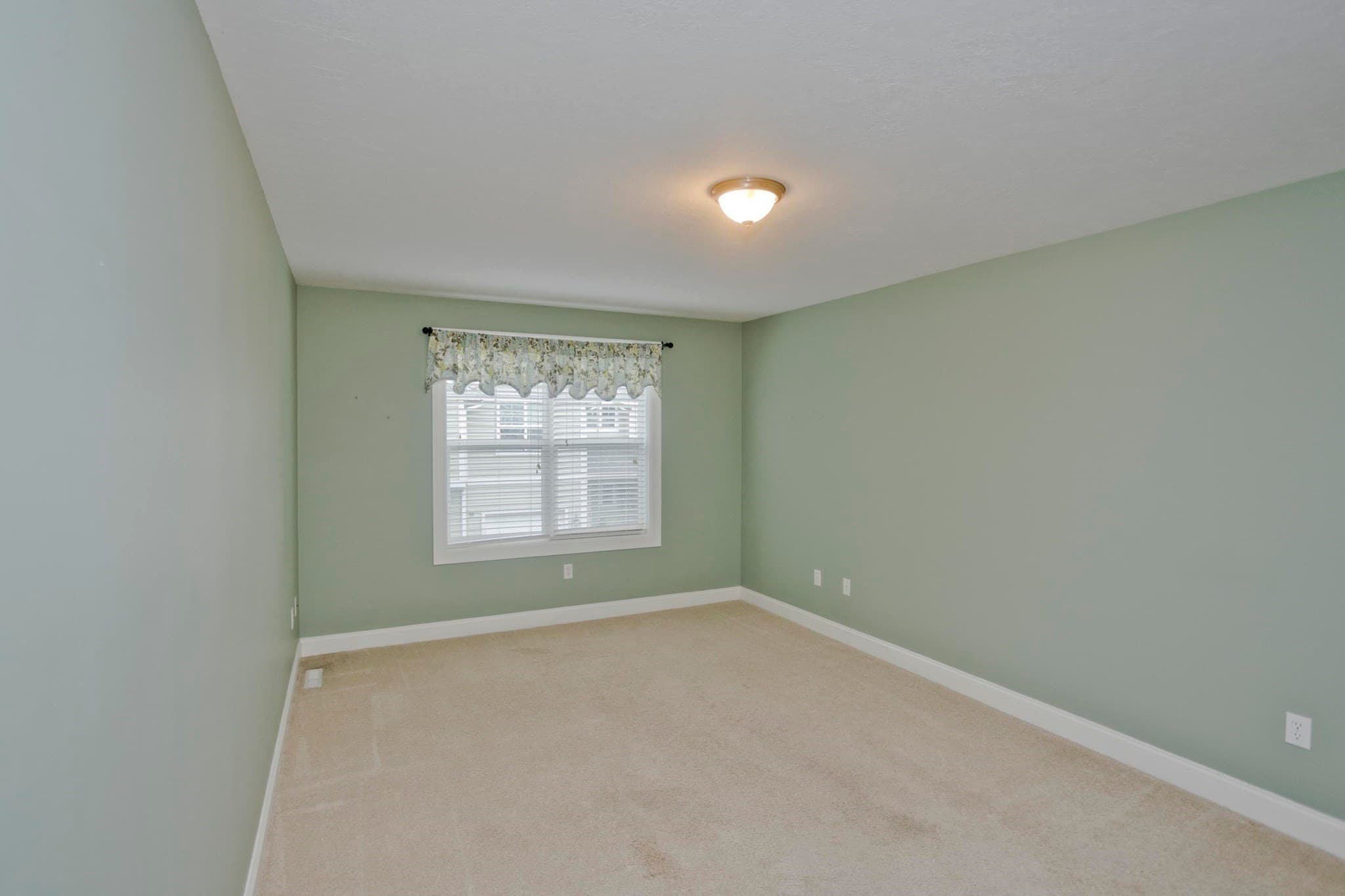 Condominium at 330 Haydenvielle Rd # D, Northampton MA 01053, Northampton, photo 28 of 42