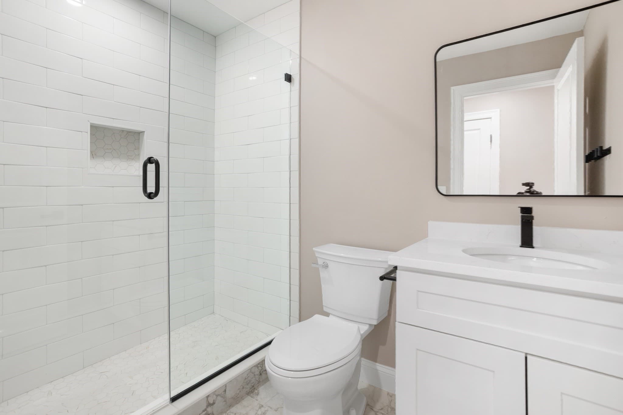Condominium at 661 Washington Avenue # 1, Revere MA 02151, Revere, photo 20 of 40