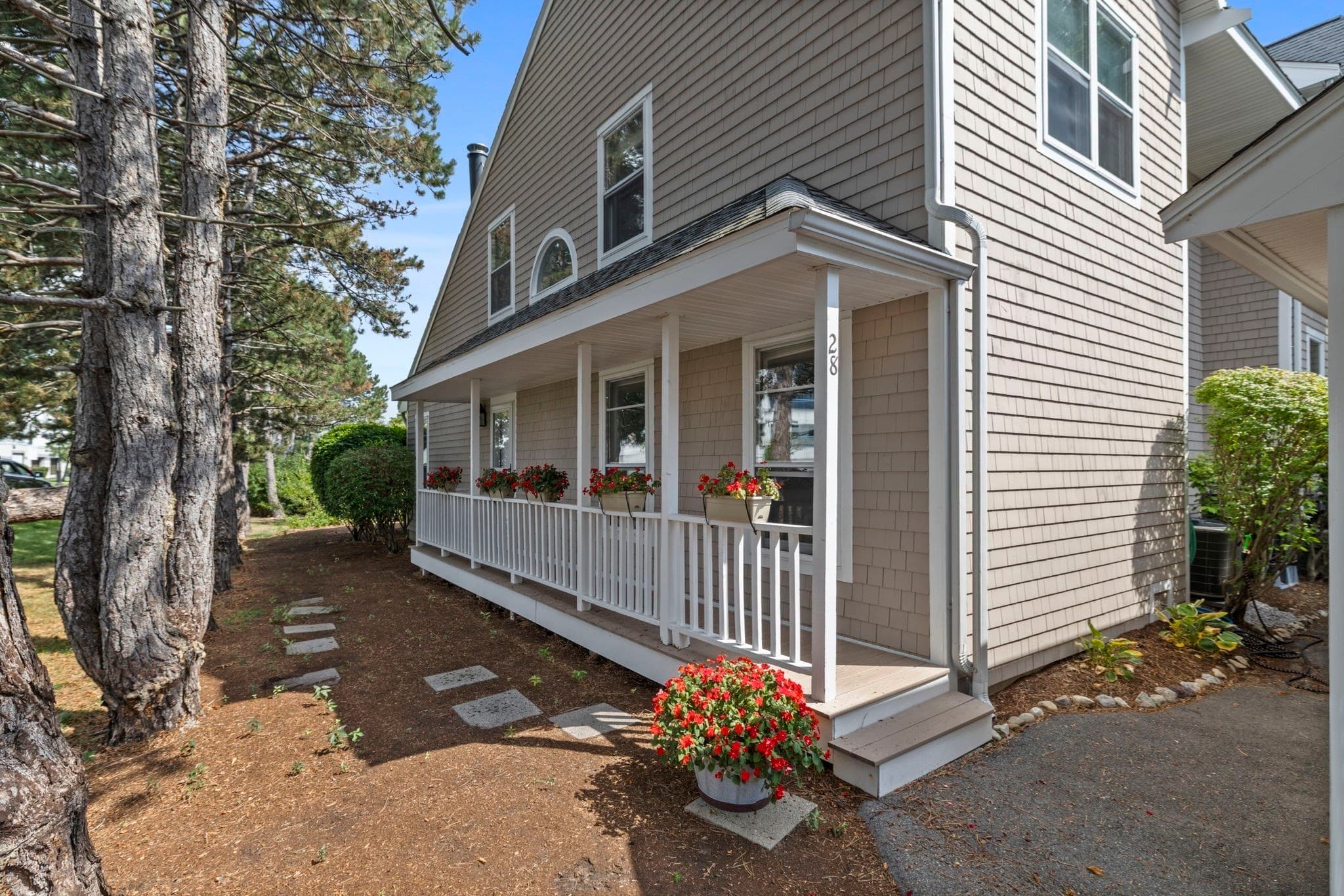 Condominium at 28 Whaler Ln # 28, Quincy MA 02171, photo 22 of 27