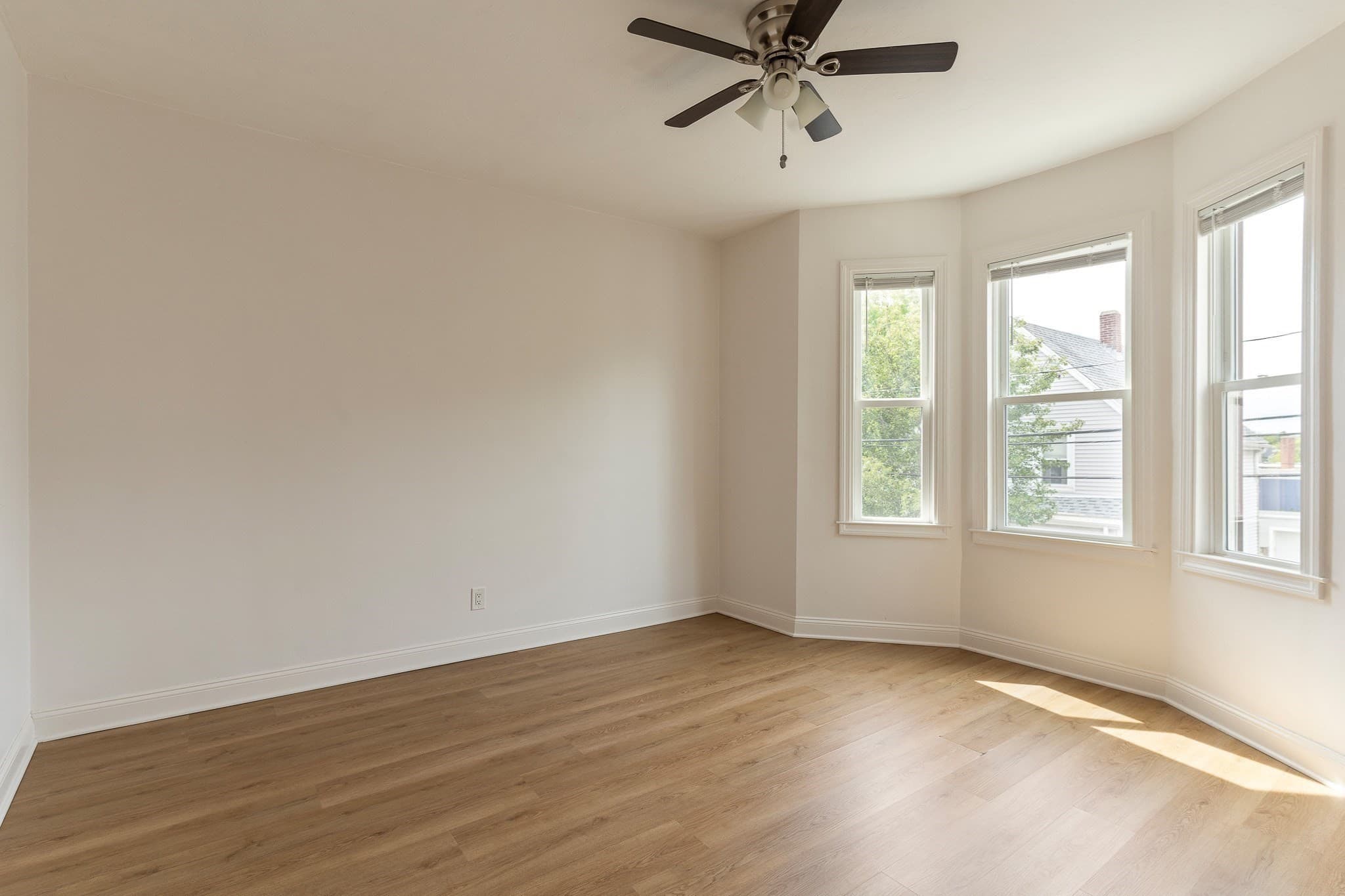 Condominium at 58 Hinckley St # 3, Somerville MA 02145, Somerville, photo 2 of 18
