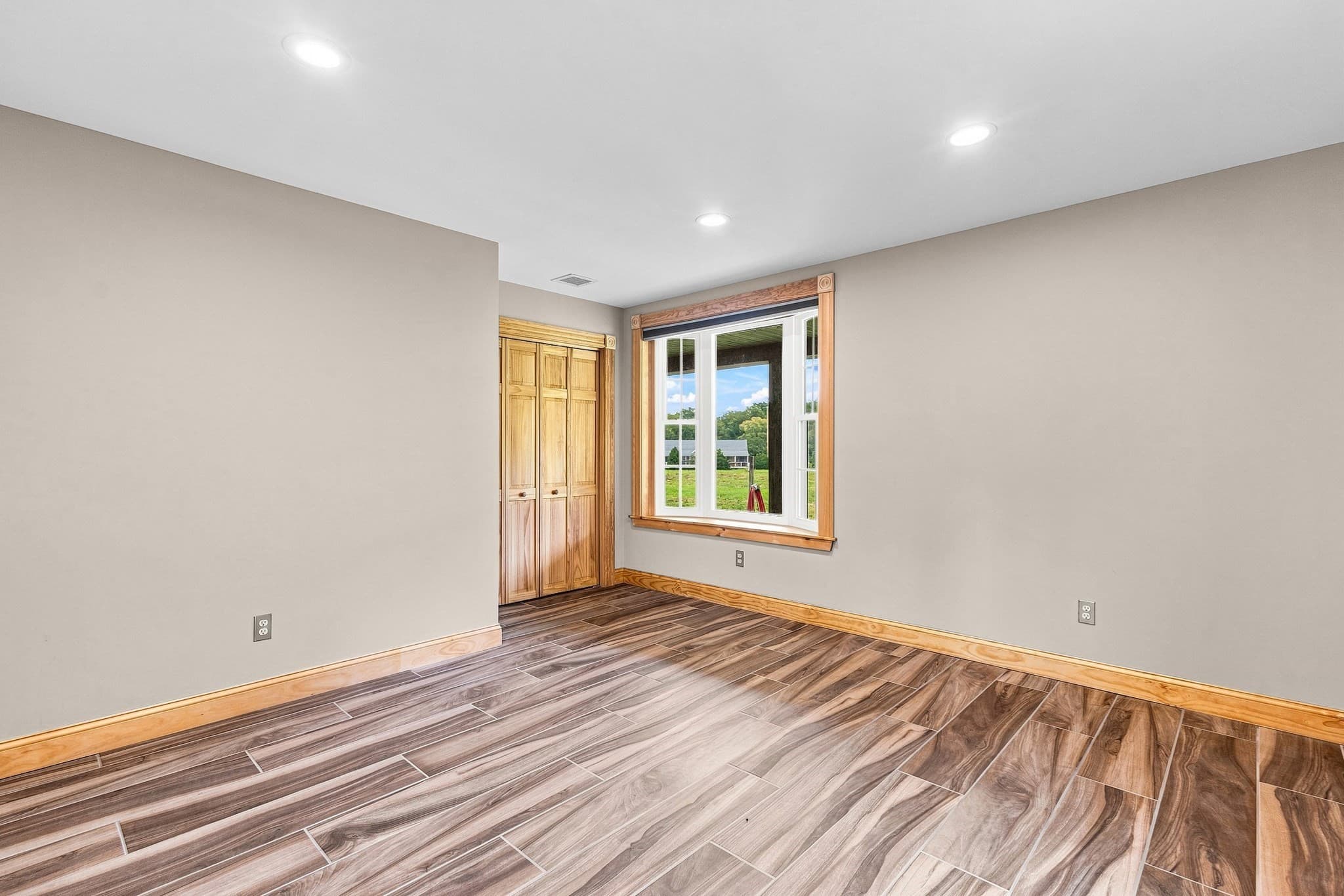 Single Family Residence at 21 Cushing Ln, Acushnet MA 02743, Acushnet, photo 19 of 37