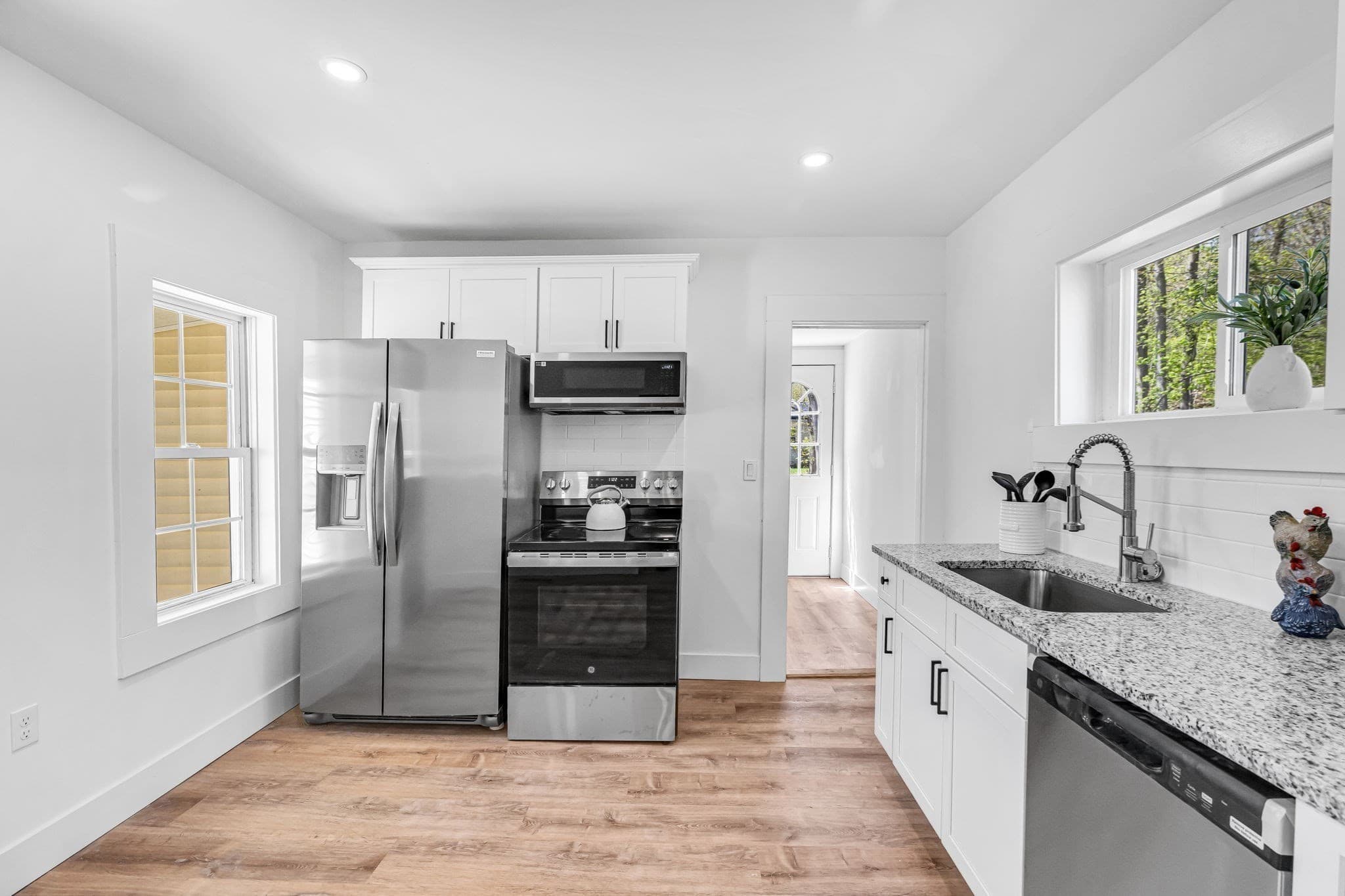 42 Washington St, Monson MA 01057