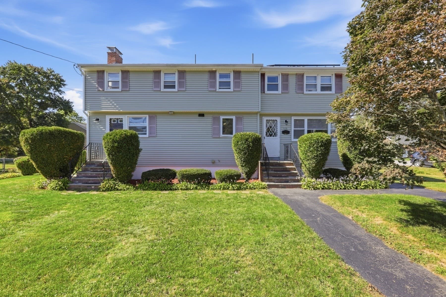 Single Family Residence at 126 Montaup Ave, Dracut MA 01826, Dracut, photo 2 of 41
