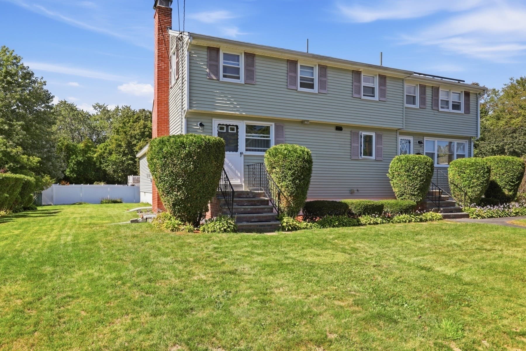 126 Montaup Ave, Dracut MA 01826