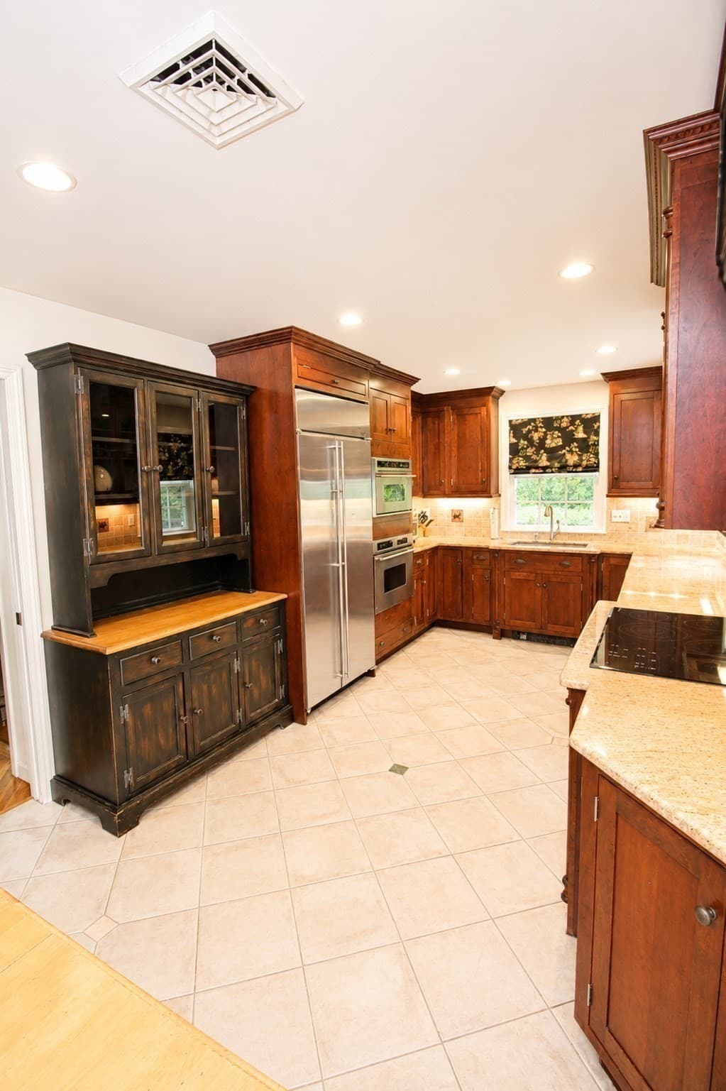 Single Family Residence at 52 Brentwood, Chelmsford MA 01824, Chelmsford, photo 8 of 41
