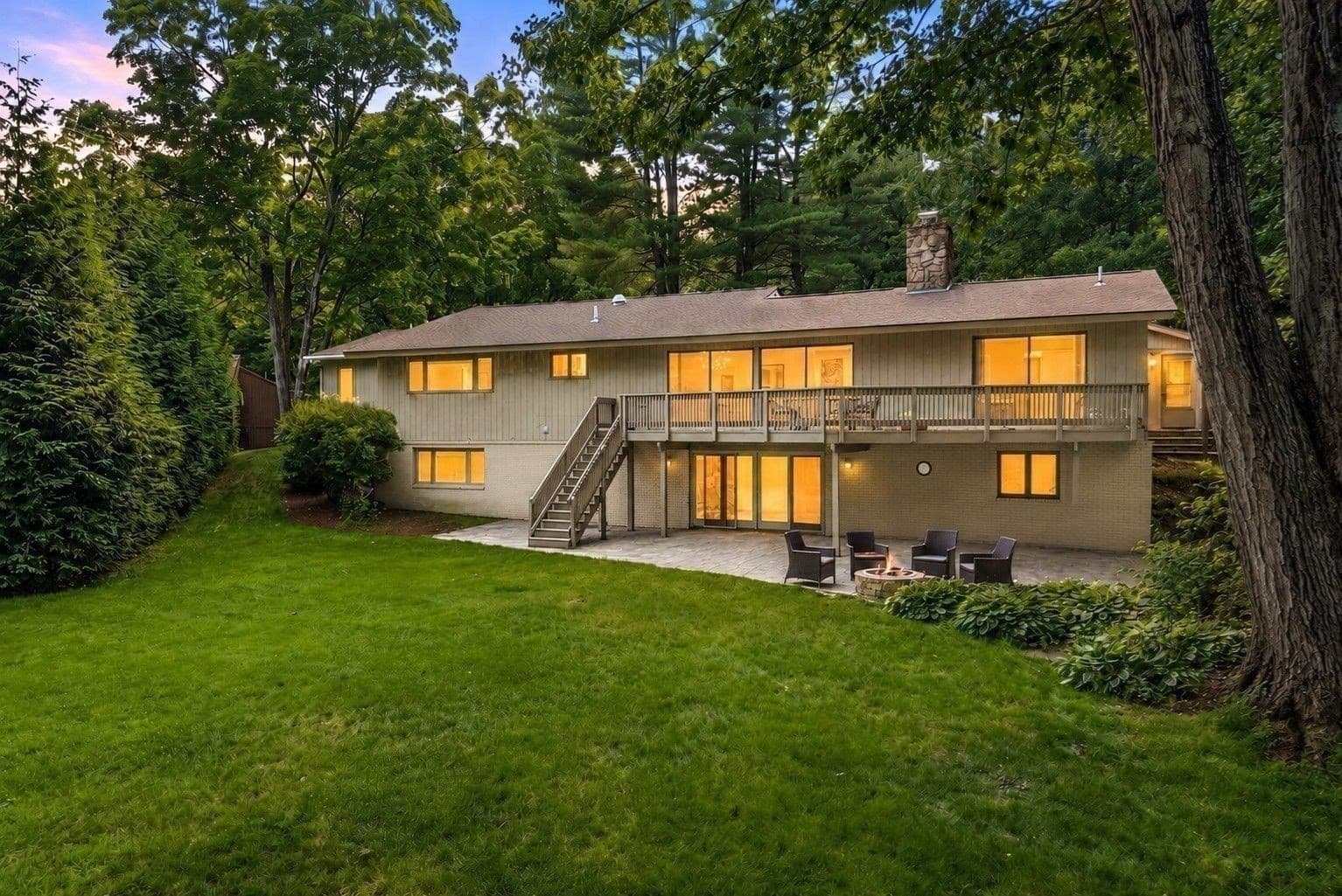 Single Family Residence at 90 Aylesbury Road, Worcester MA 01609, Worcester, photo 3 of 31