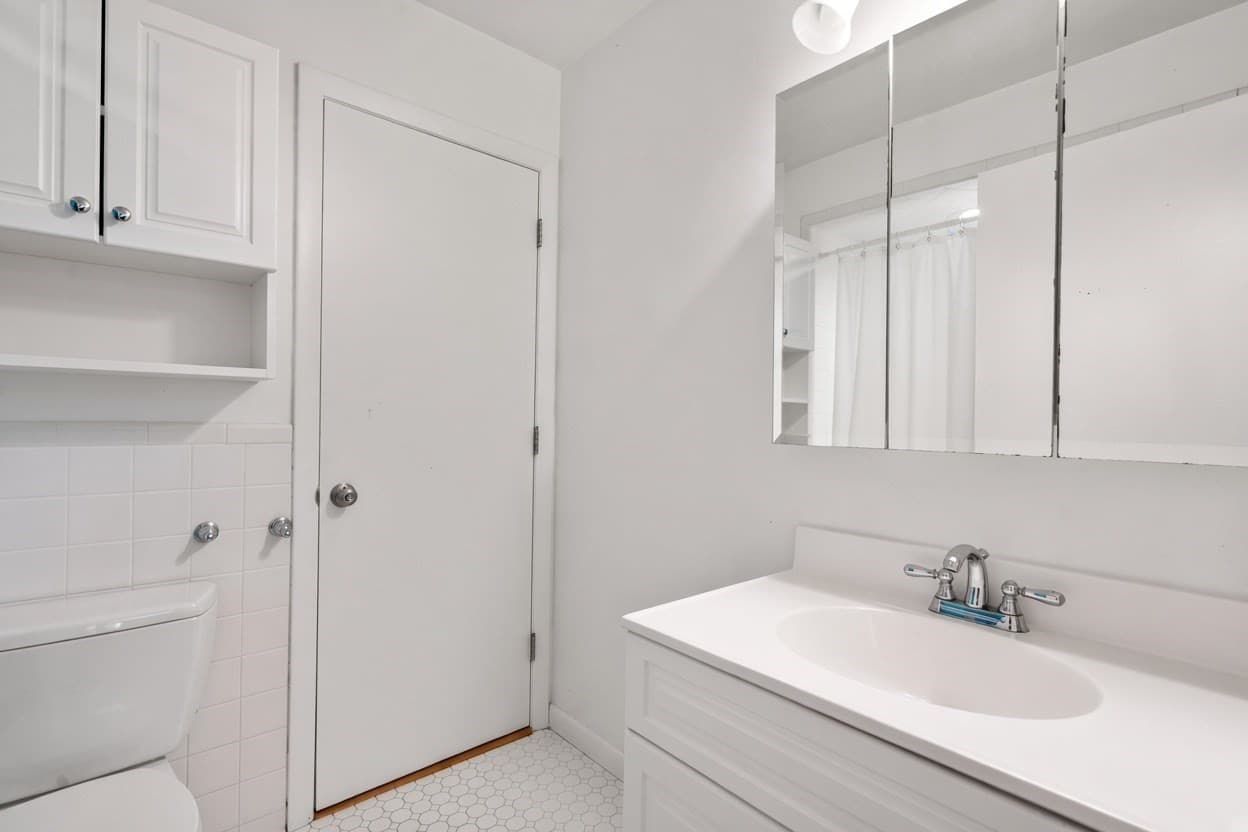 Single Family Residence at 90 Aylesbury Road, Worcester MA 01609, Worcester, photo 28 of 31