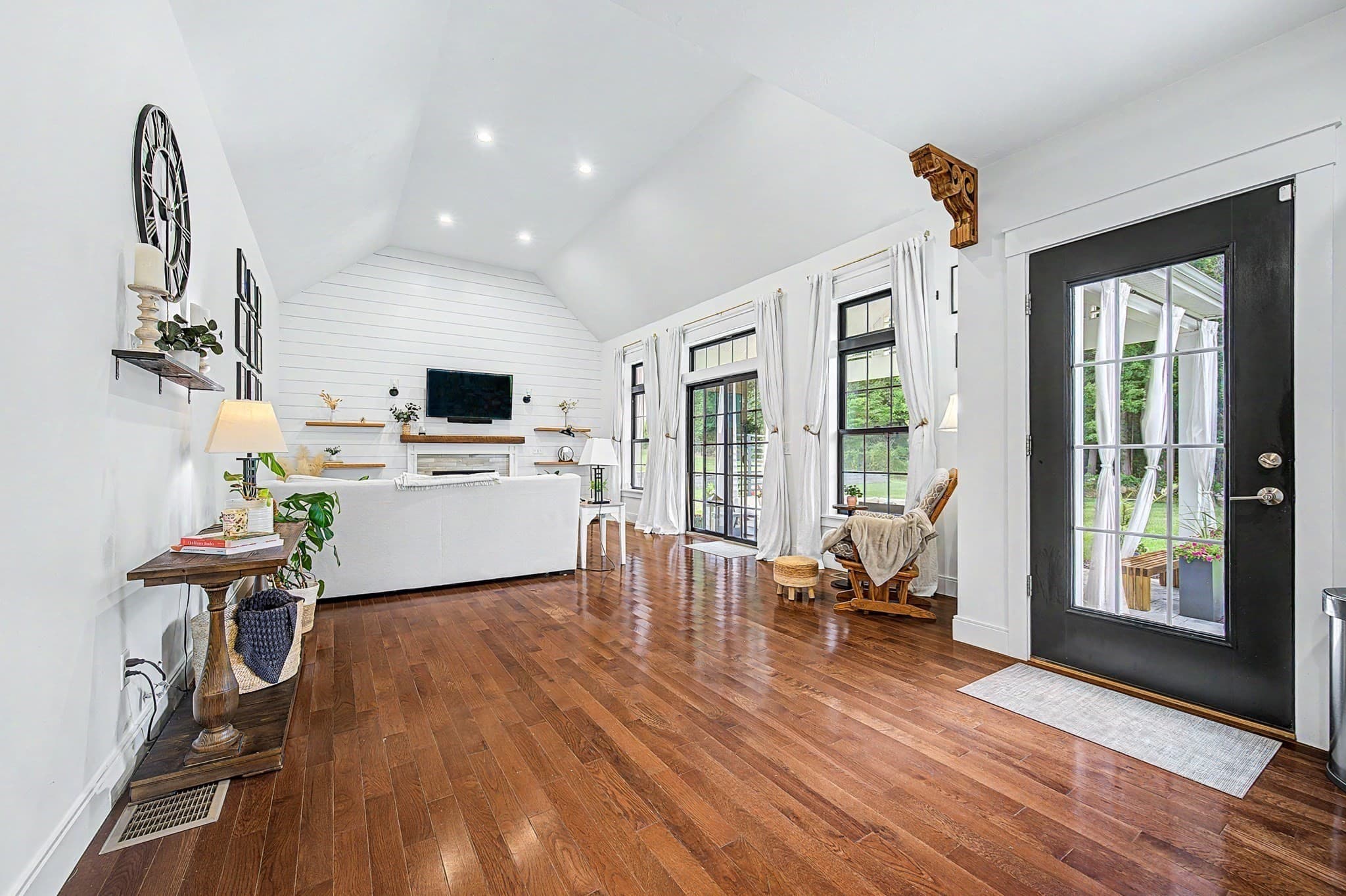 Single Family Residence at 3 Conway Ln, Foxboro MA 02035, Foxboro, photo 13 of 41