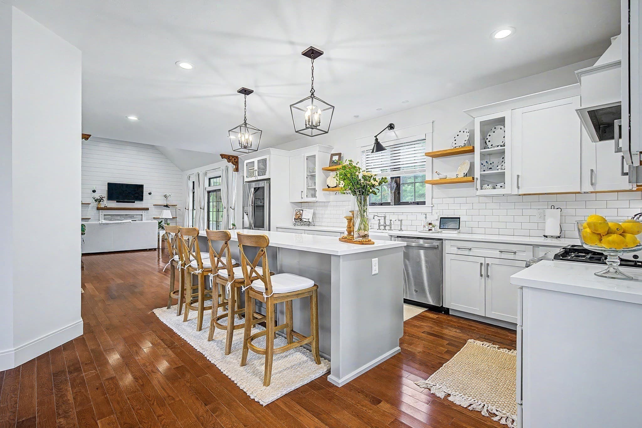 Single Family Residence at 3 Conway Ln, Foxboro MA 02035, Foxboro, photo 7 of 41