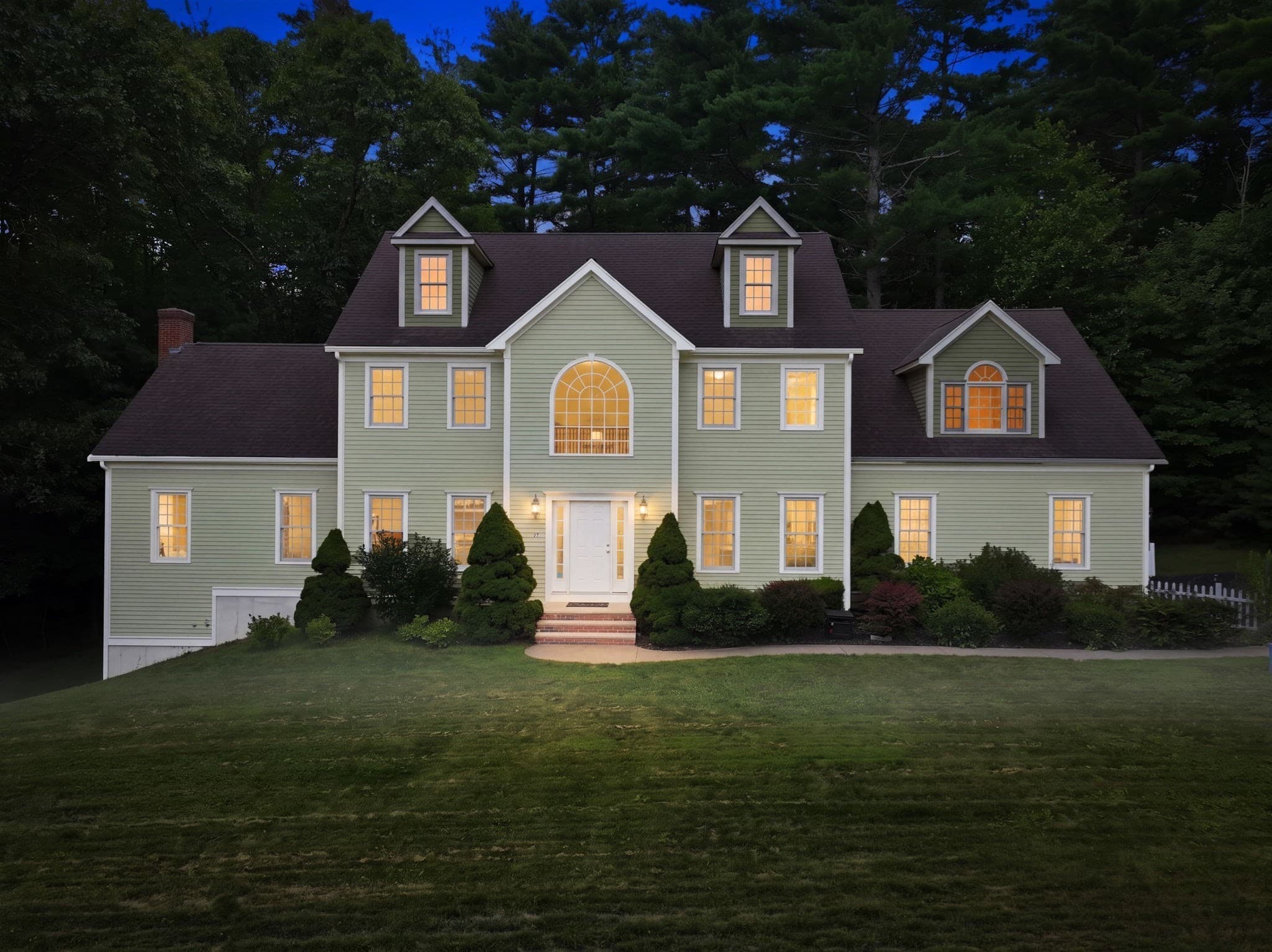27 Juniper Road, Upton MA 01568