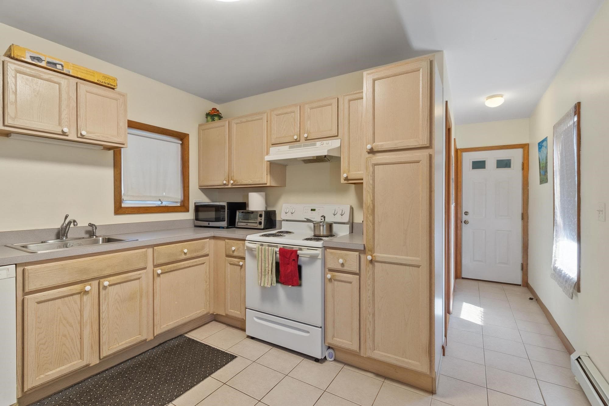 2 Family - 2 Units Up/Down at 53 Summer St, Natick MA 01760, Natick, photo 32 of 42