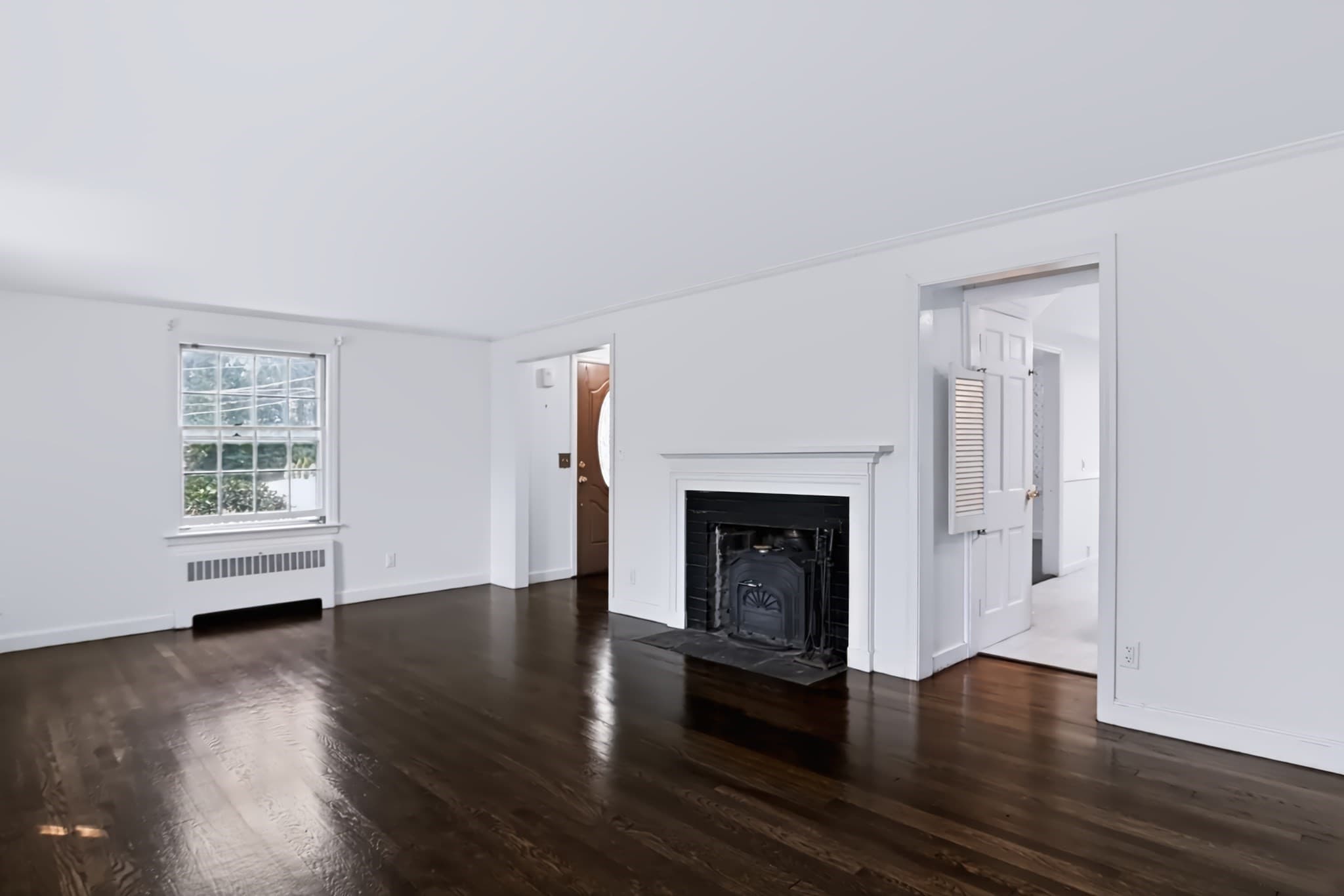 Single Family Residence at 10 Damon Rd, Holden MA 01520, Holden, photo 3 of 42