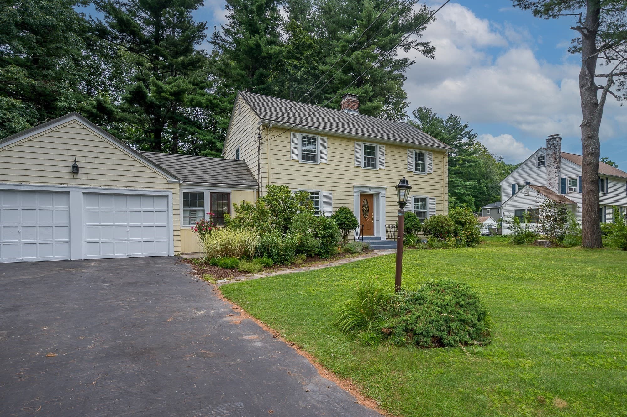 Single Family Residence at 10 Damon Rd, Holden MA 01520, Holden, photo 38 of 42