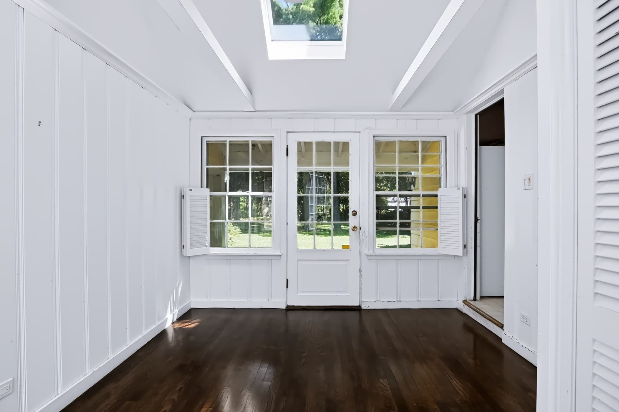 Single Family Residence at 10 Damon Rd, Holden MA 01520, Holden, photo 10 of 42