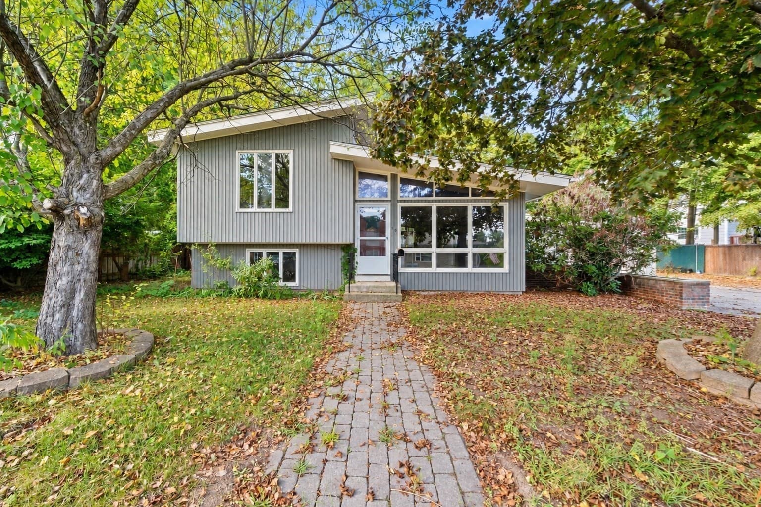 59 Hally Rd, Lowell MA 01854