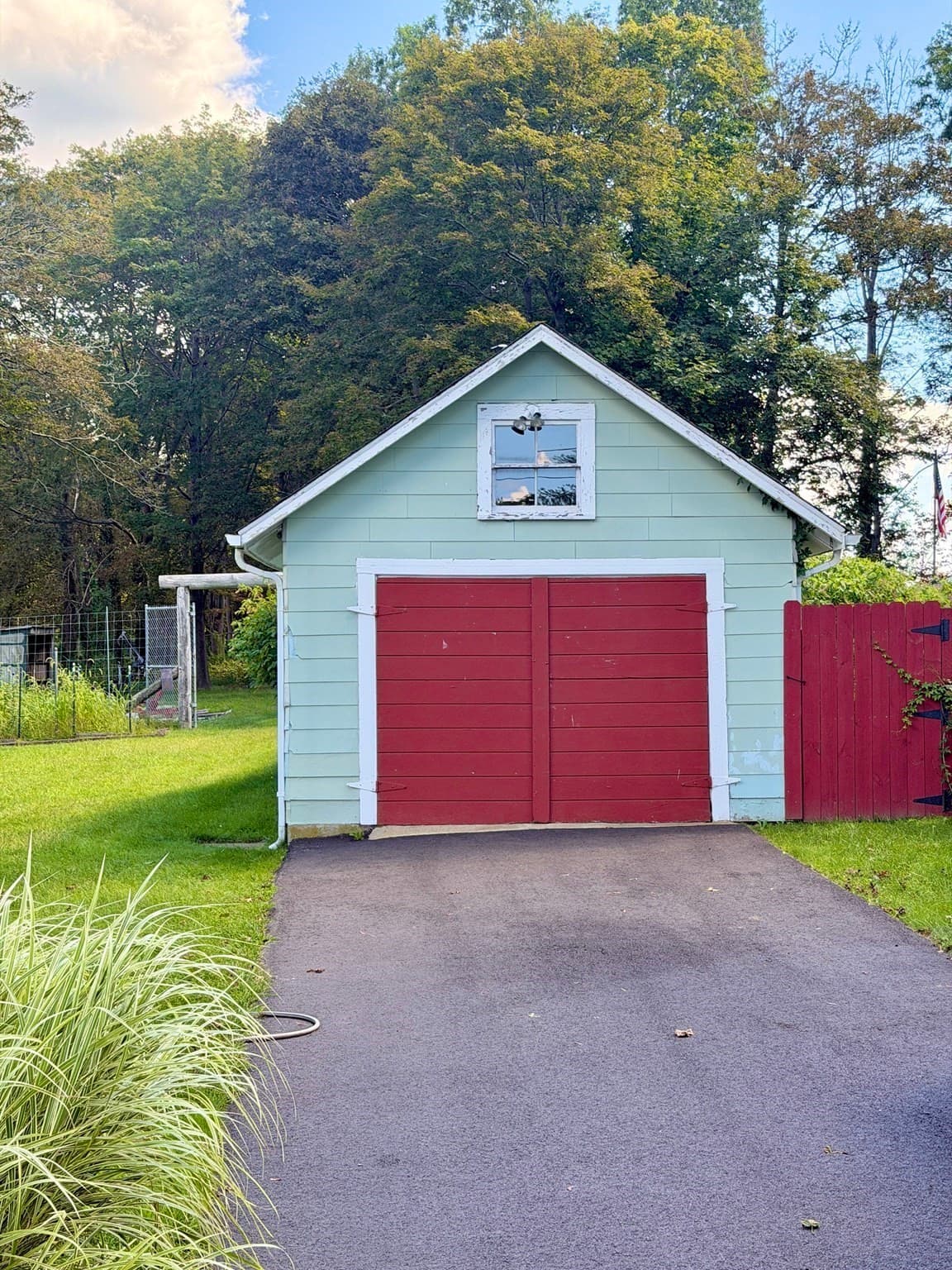 Single Family Residence at 40 Gifford Rd., Westport MA 02790, Westport, photo 4 of 21