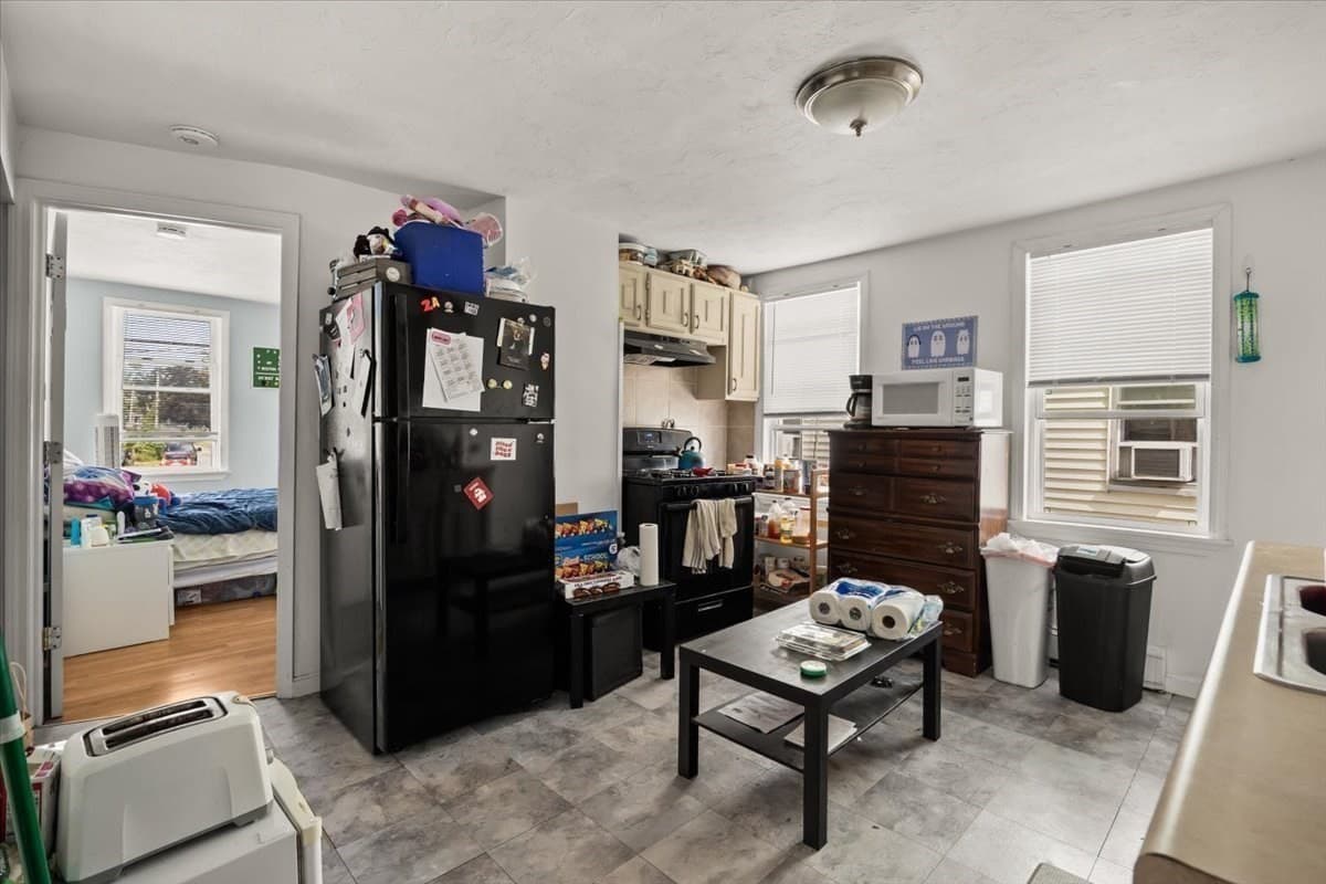 3 Family at 64 Oak St, Taunton MA 02780, Taunton, photo 8 of 36
