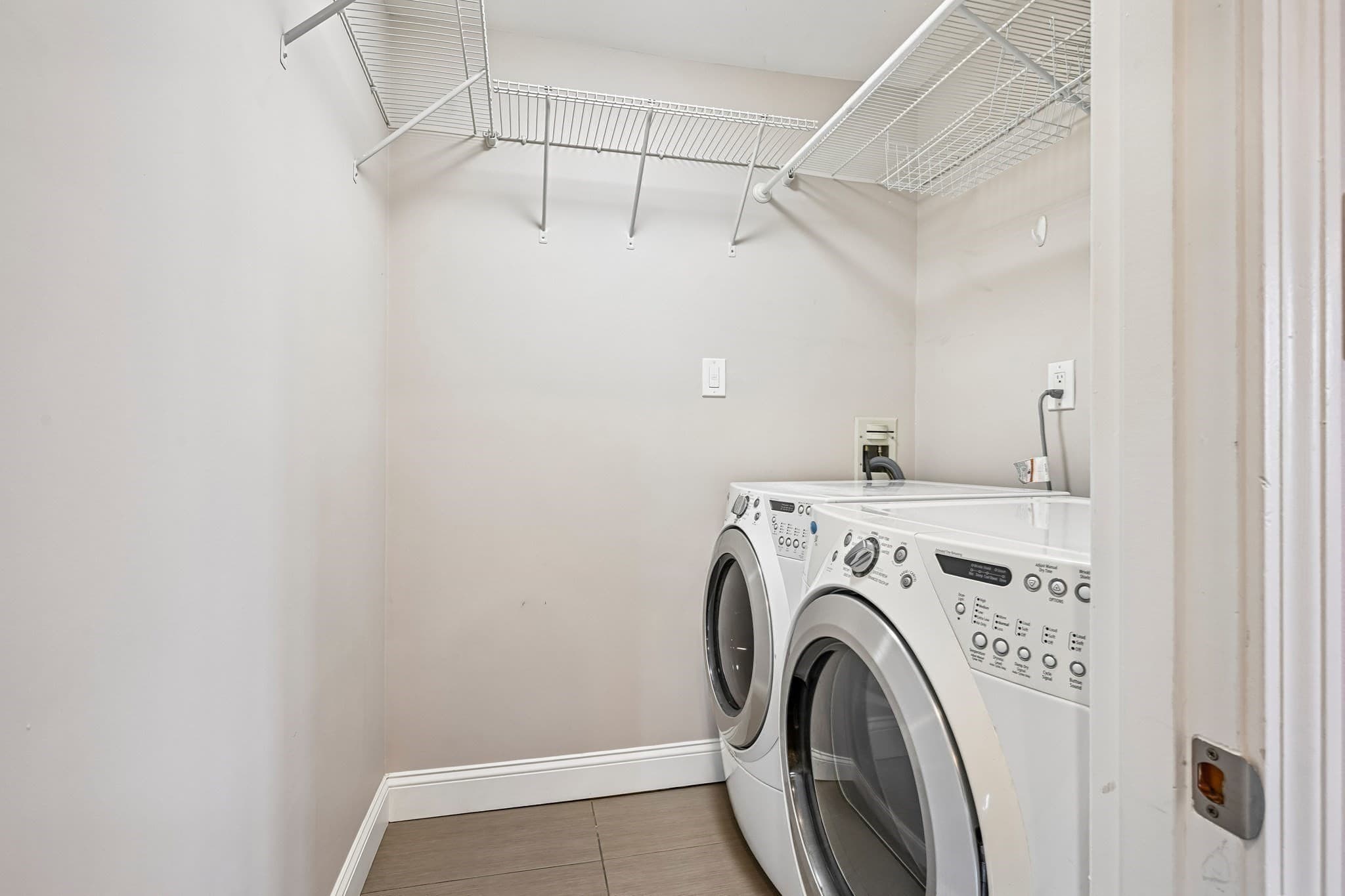 Condominium at 32 Farragut Ave # 3, Somerville MA 02144, Somerville, photo 27 of 35