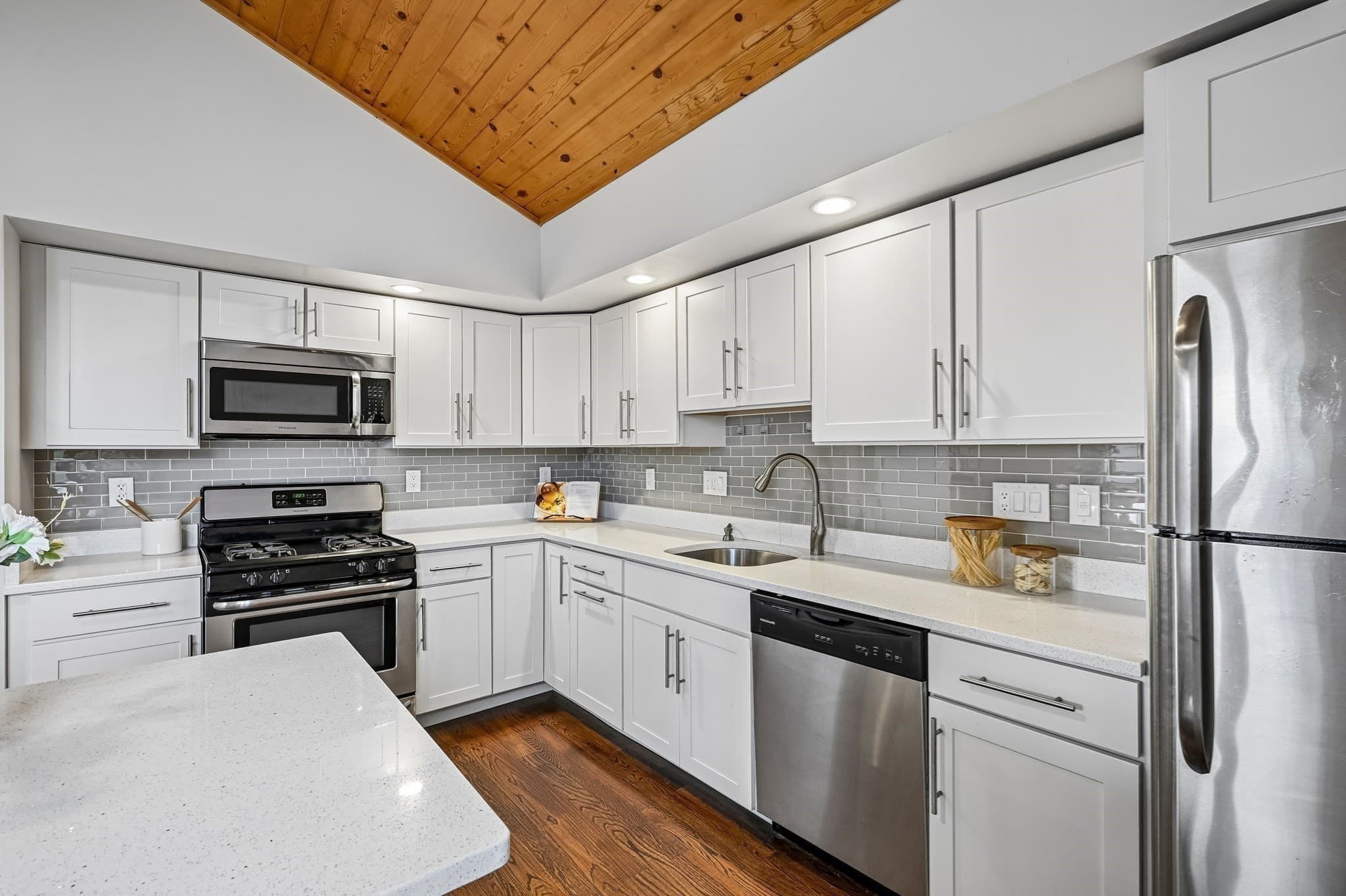 Condominium at 32 Farragut Ave # 3, Somerville MA 02144, Somerville, photo 16 of 35