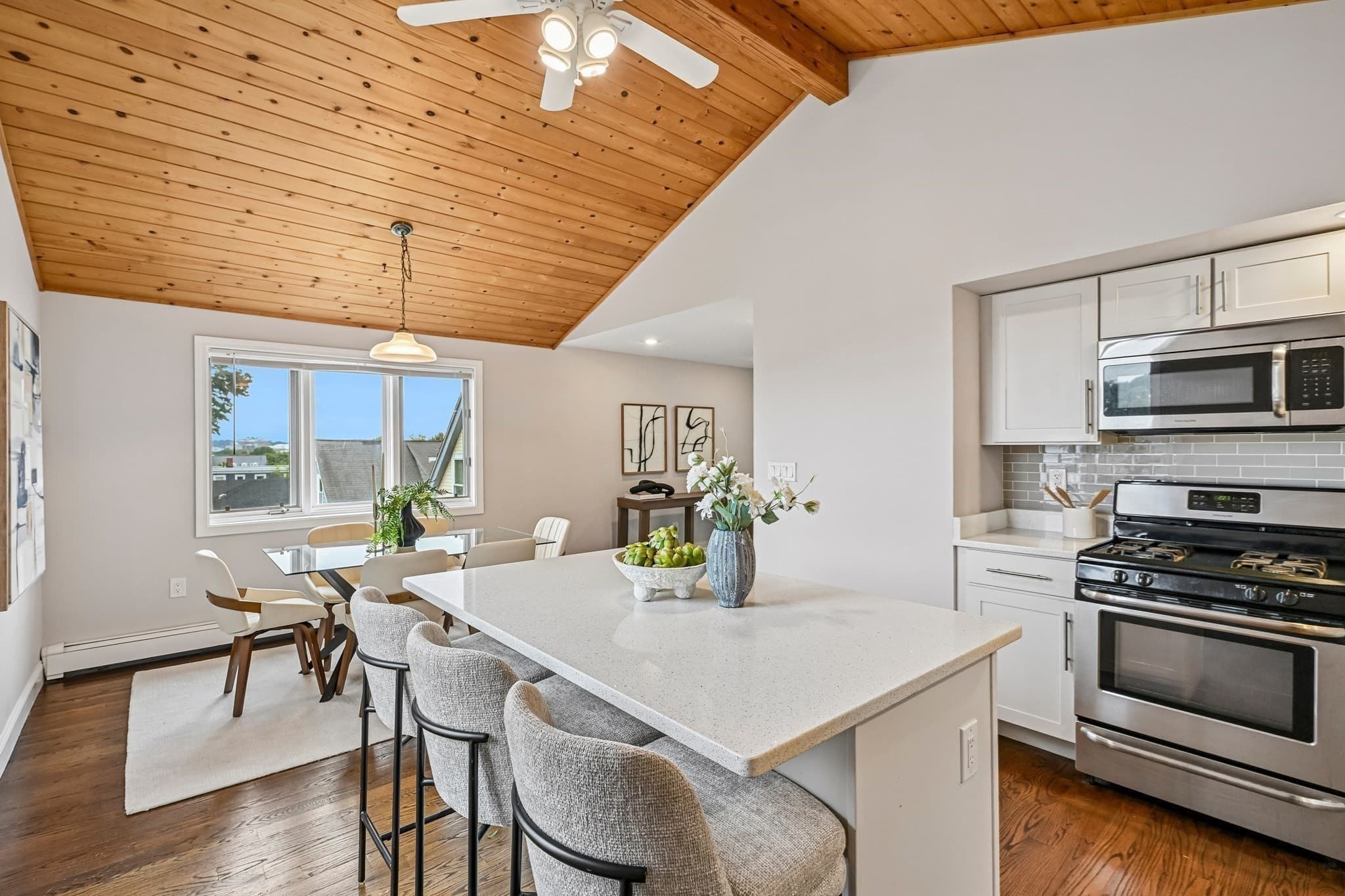 Condominium at 32 Farragut Ave # 3, Somerville MA 02144, Somerville, photo 12 of 35