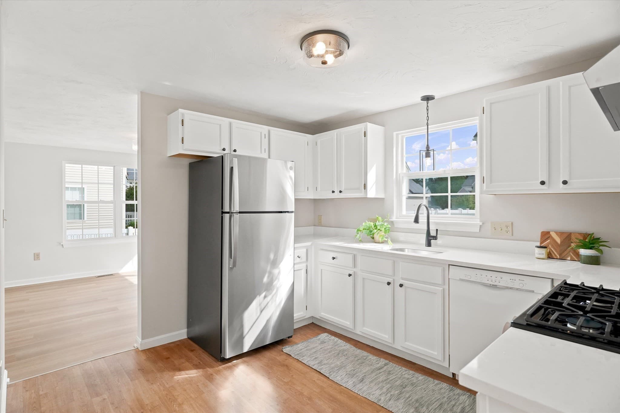 Single Family Residence at 9 Derby Ln., Franklin MA 02038, Franklin, photo 7 of 31