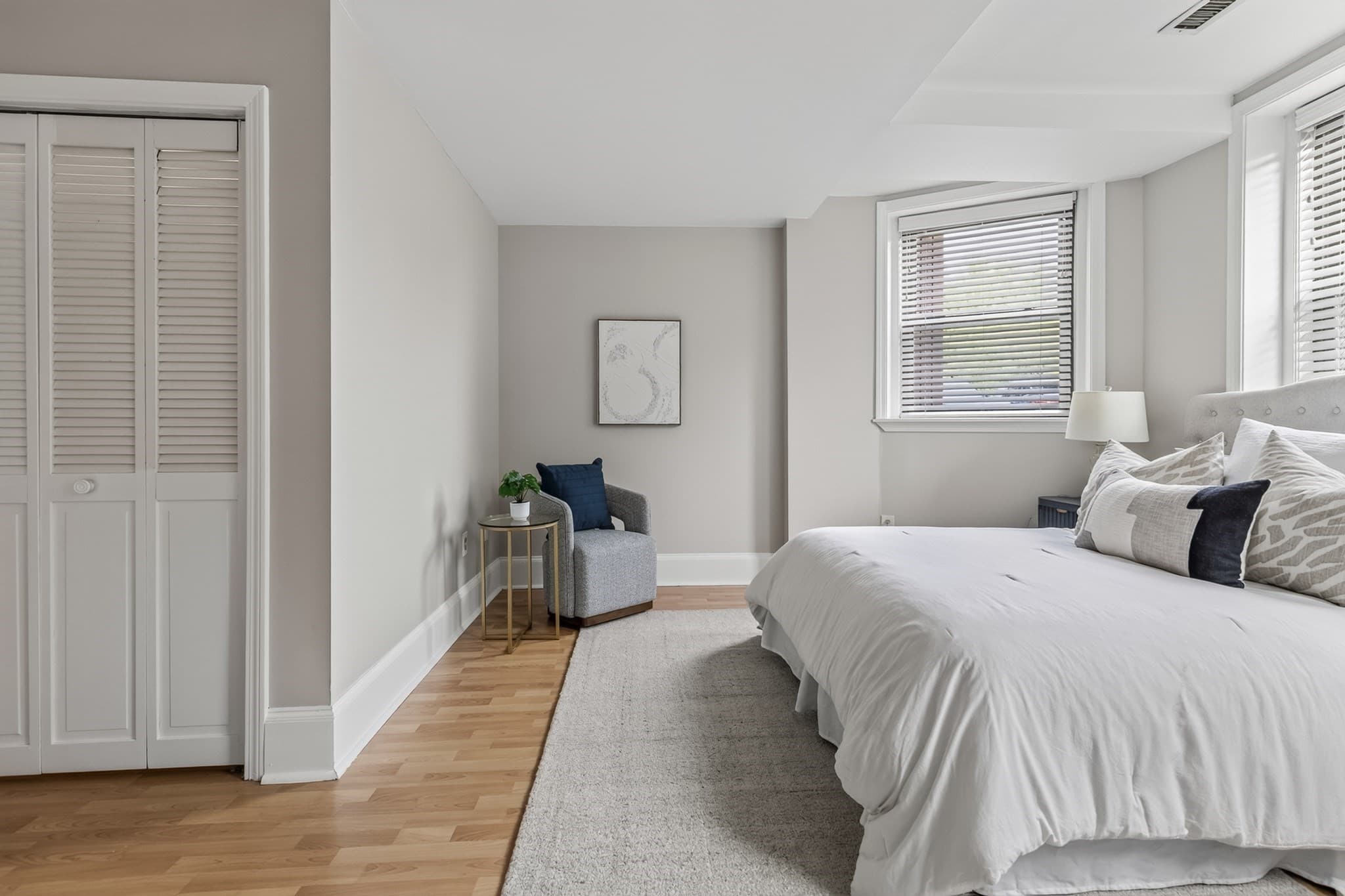 Condominium at 33 Bay State Rd # 2, Boston MA 02215, photo 14 of 33