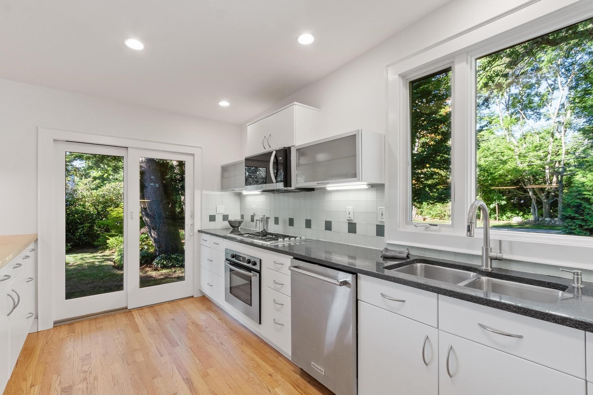 Single Family Residence at 240 Concord Rd, Lincoln MA 01773, Lincoln, photo 9 of 42