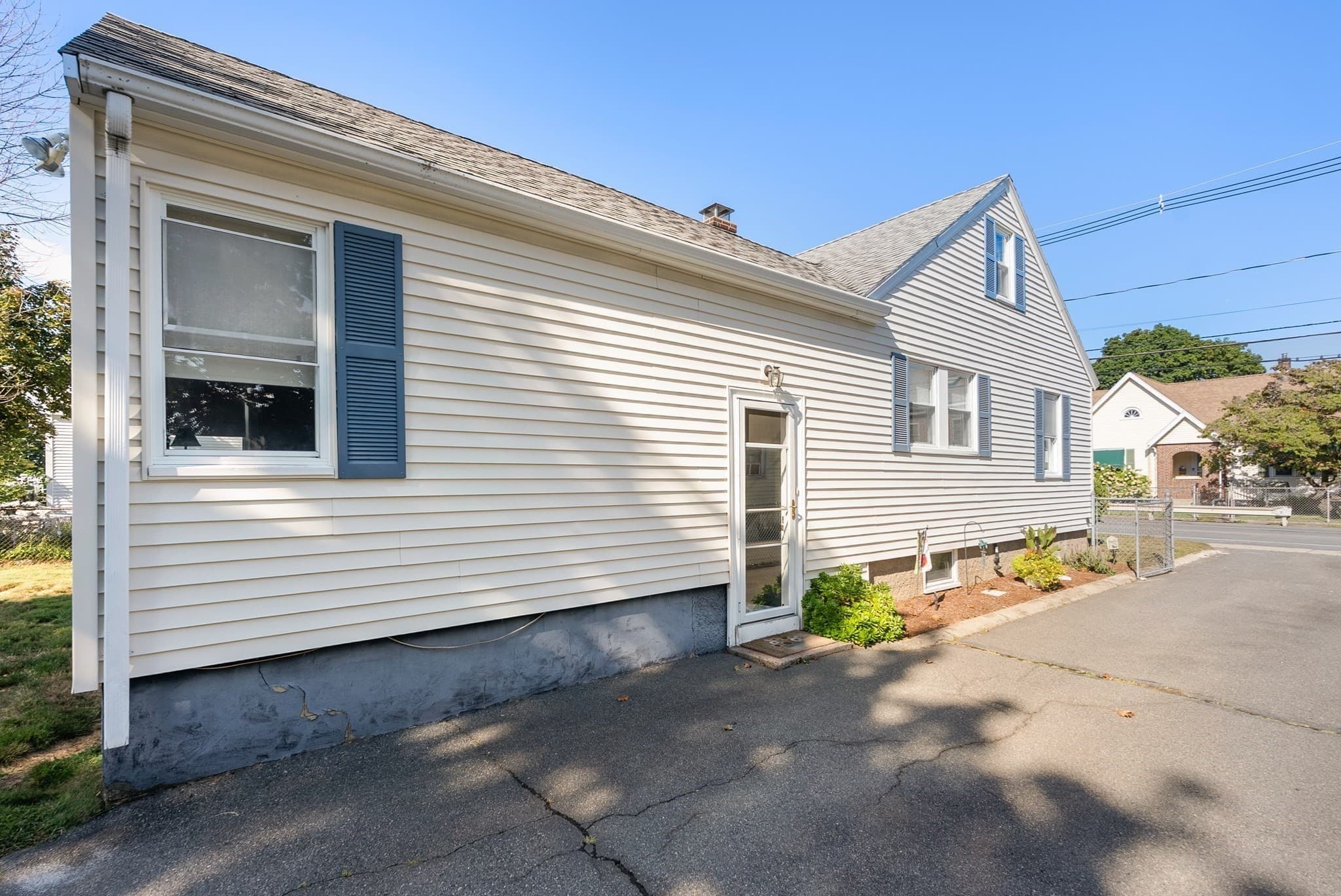 Single Family Residence at 64 County St, Peabody MA 01960, Peabody, photo 19 of 26
