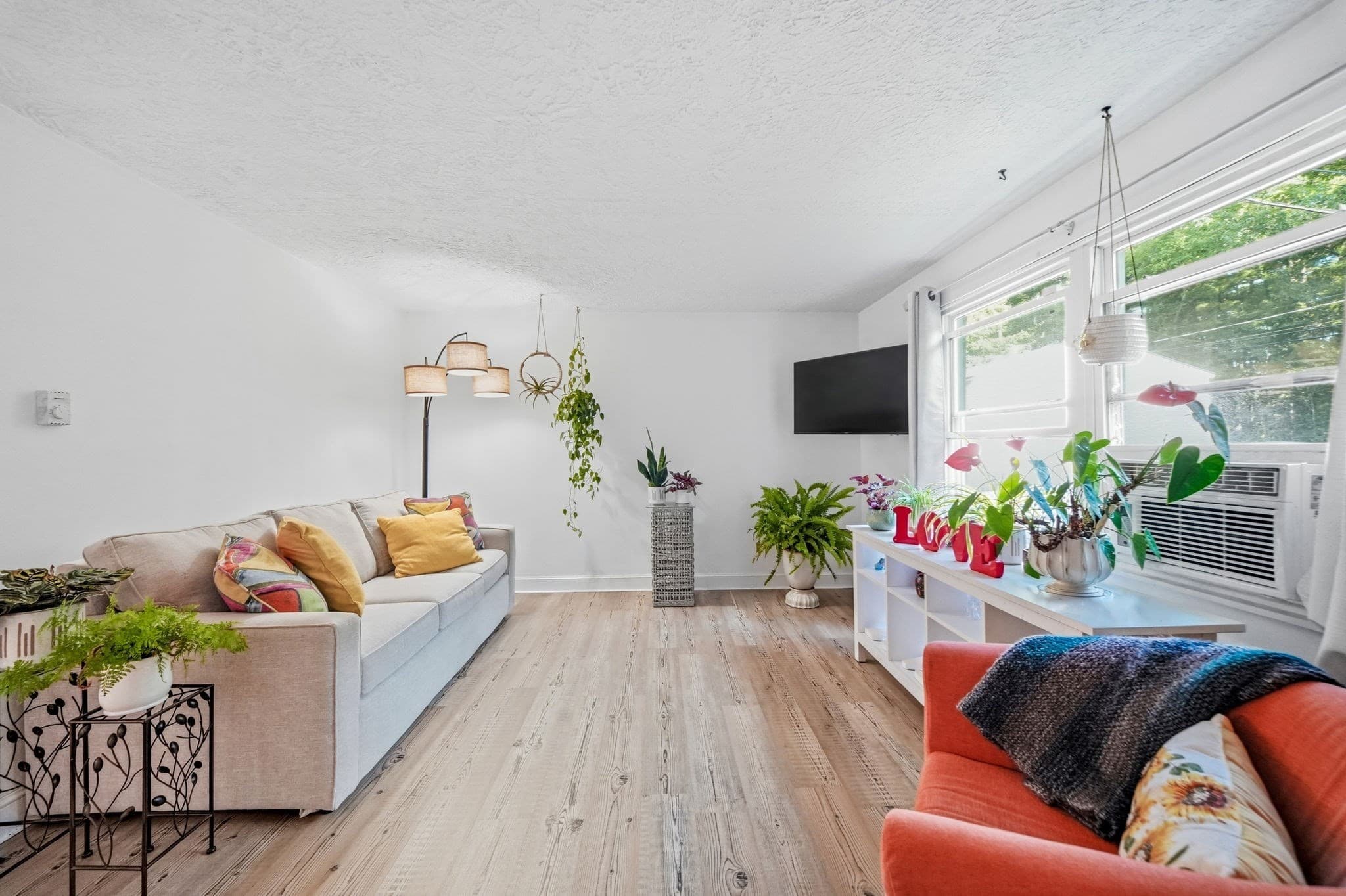 Condominium at 440 Caswell St # B, Taunton MA 02718, Taunton, photo 5 of 42