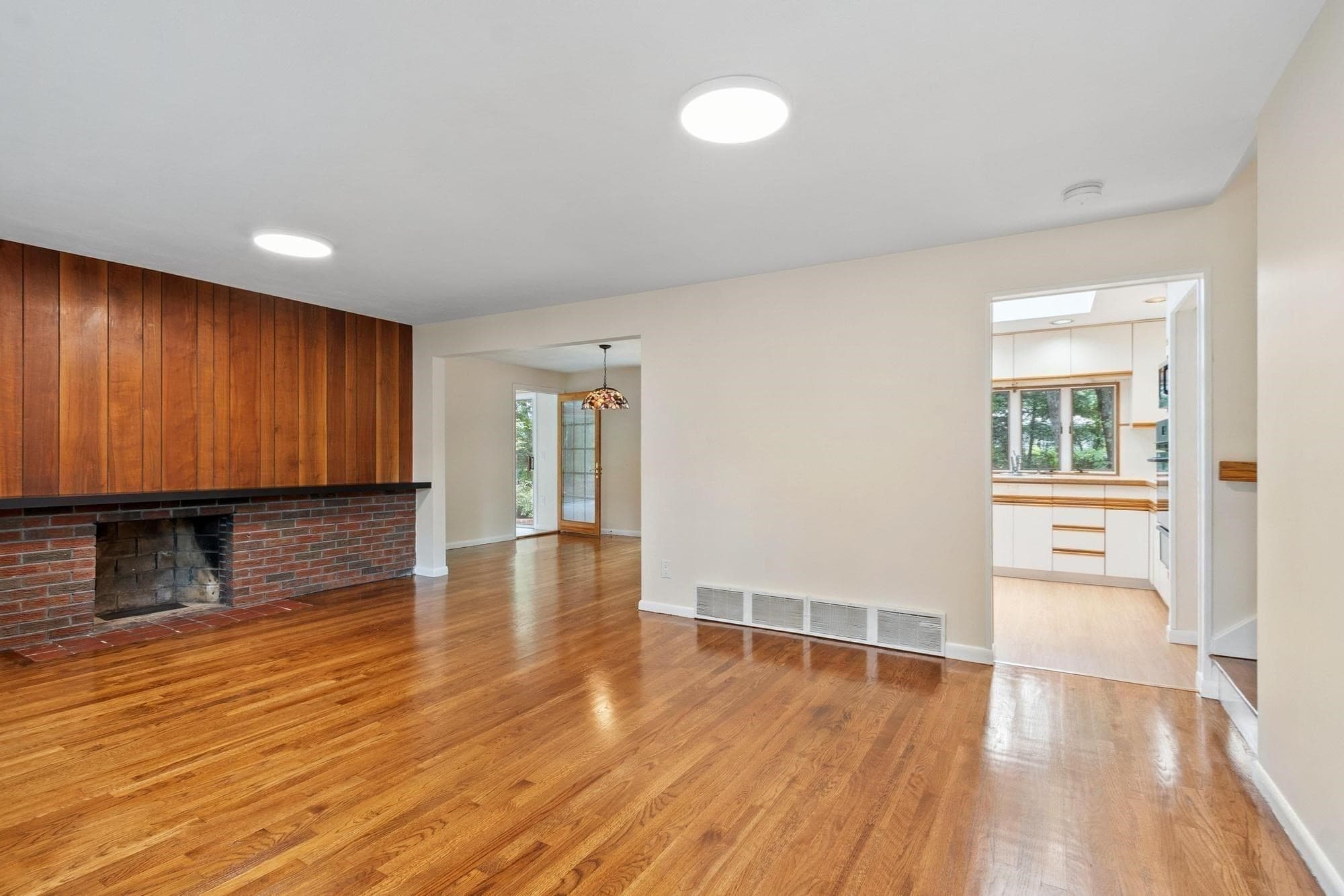Single Family Residence at 10 Brentwood, Sudbury MA 01776, Sudbury, photo 9 of 42