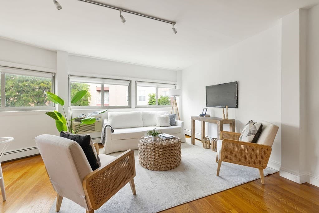 348 Franklin St # 3A, Cambridge MA 02139