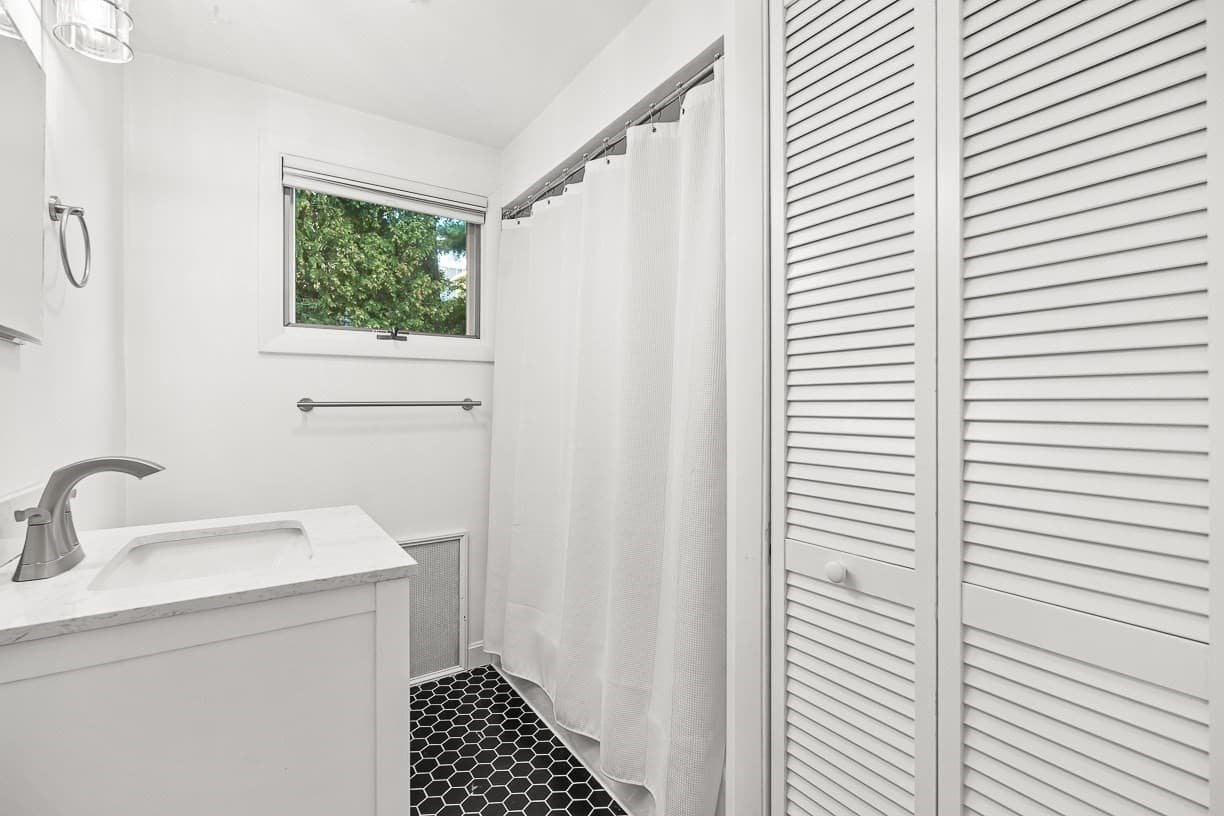 Single Family Residence at 22 Glen Rock Ave, Malden MA 02148, Malden, photo 19 of 37