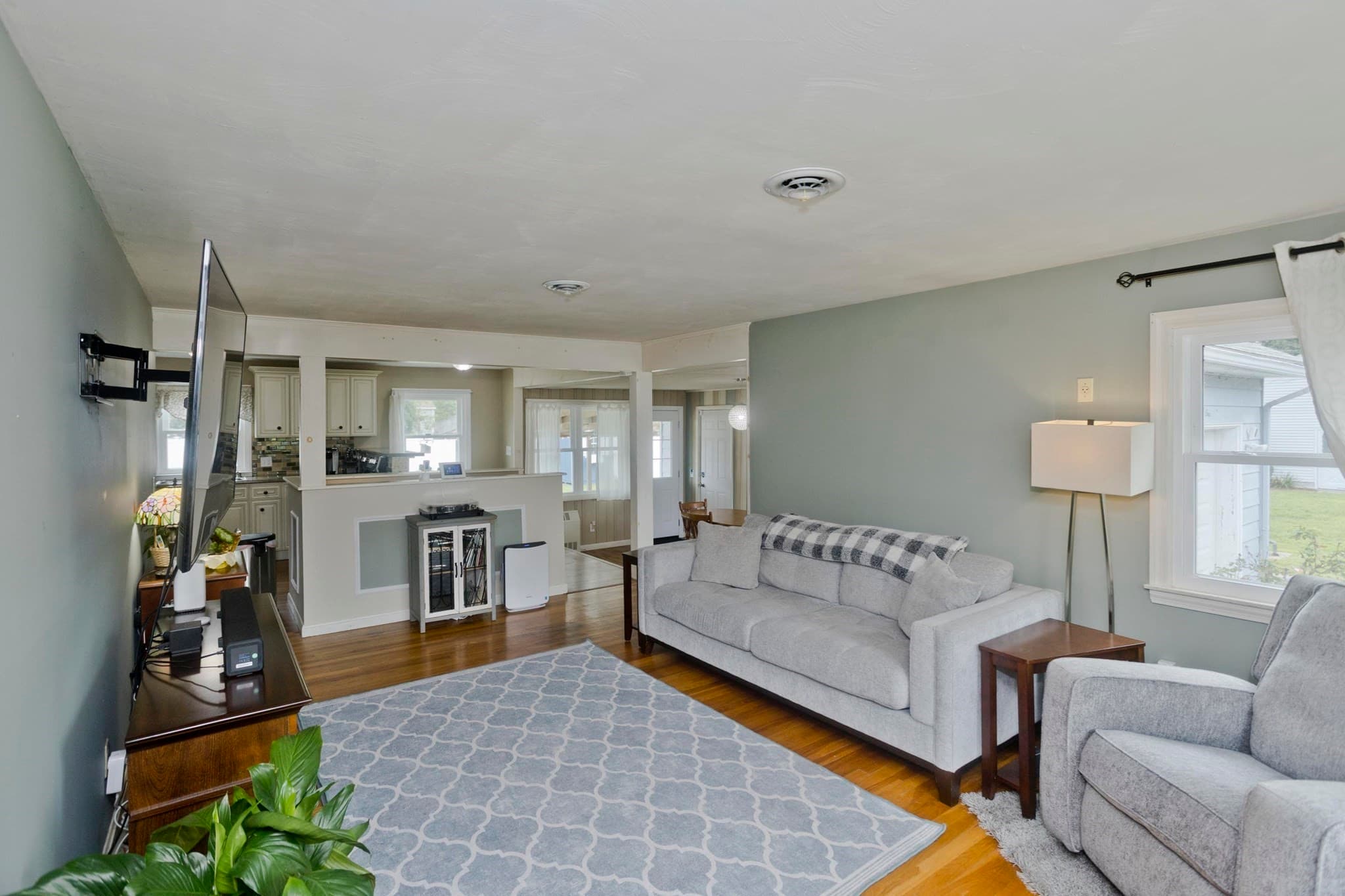 Single Family Residence at 41 Dartmouth St, Agawam MA 01001, Agawam, photo 9 of 26