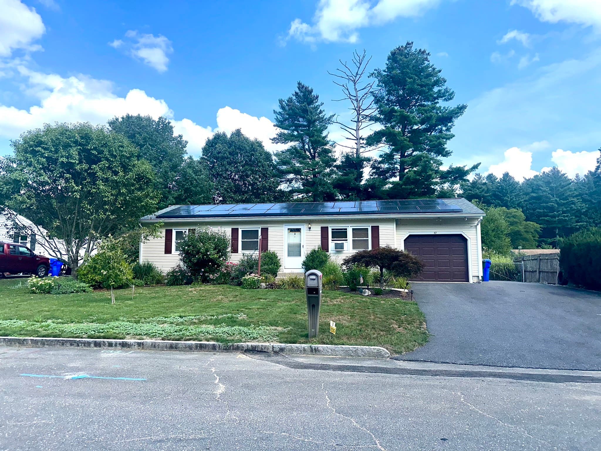 47 Thyme Ln, Springfield MA 01129