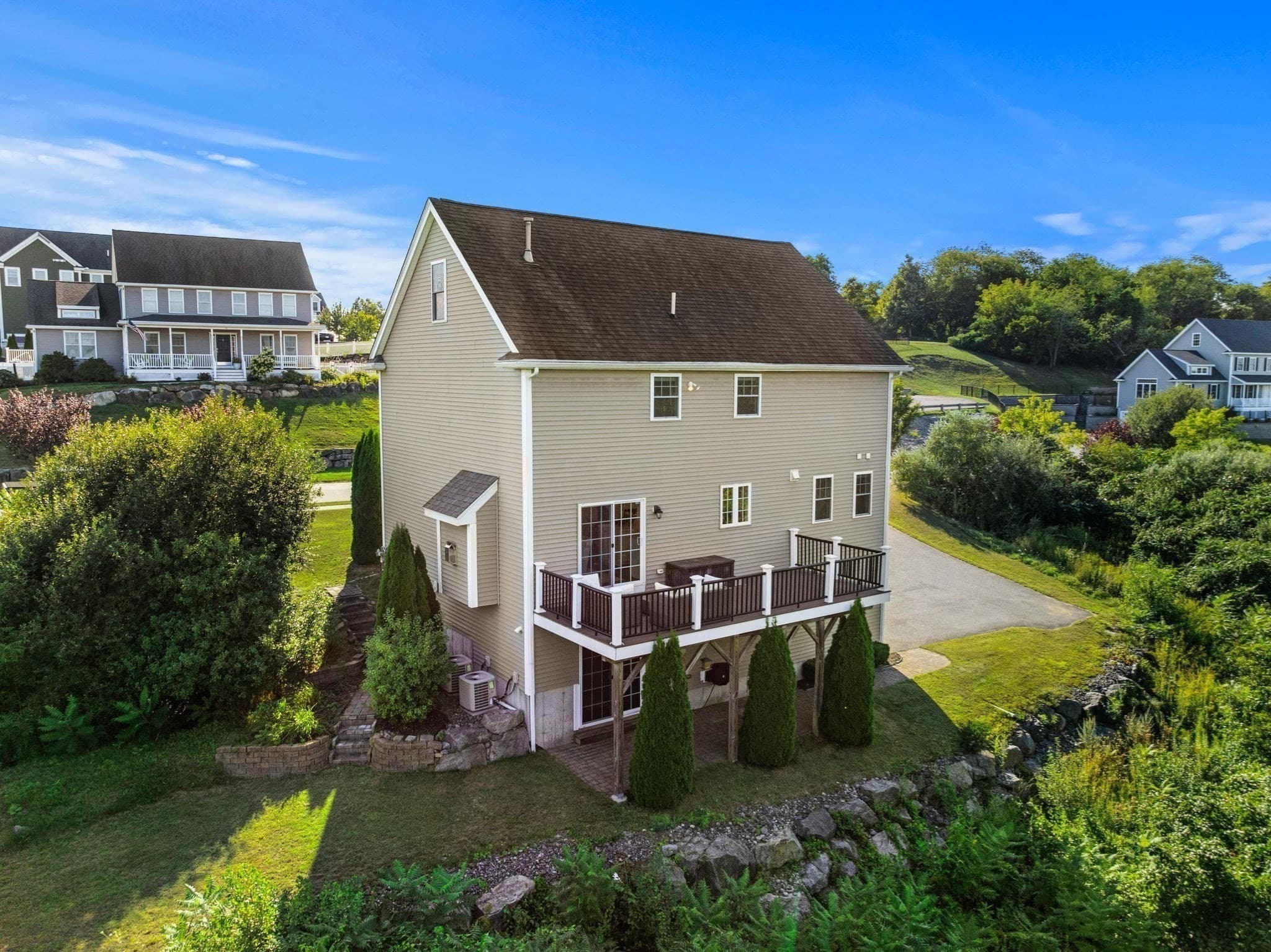Single Family Residence at 22 Overlook Dr, Danvers MA 01923, Danvers, photo 37 of 42