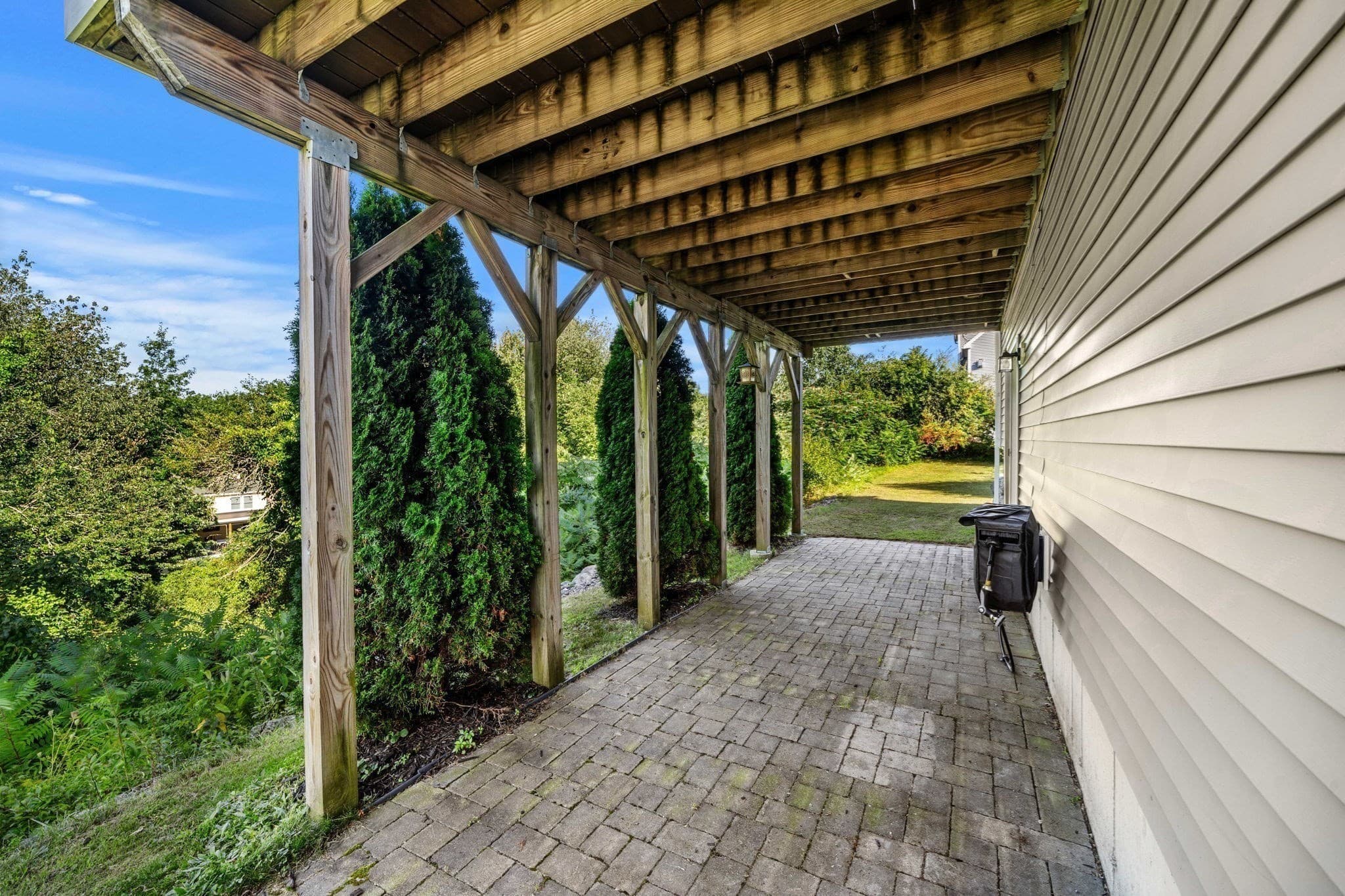 Single Family Residence at 22 Overlook Dr, Danvers MA 01923, Danvers, photo 31 of 42