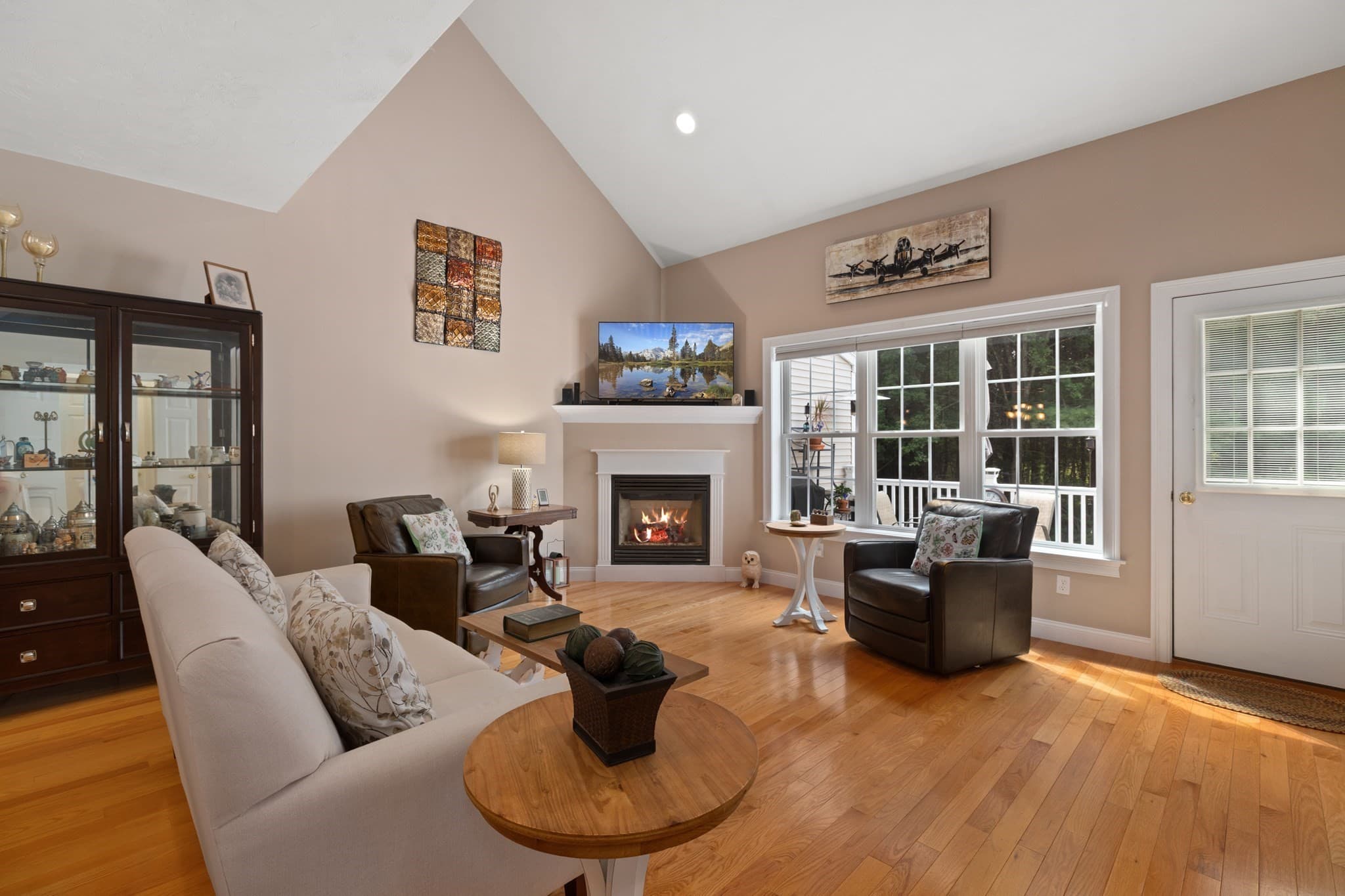Condominium at 1 Pine Ridge Dr # 2, Medway MA 02053, Medway, photo 2 of 33
