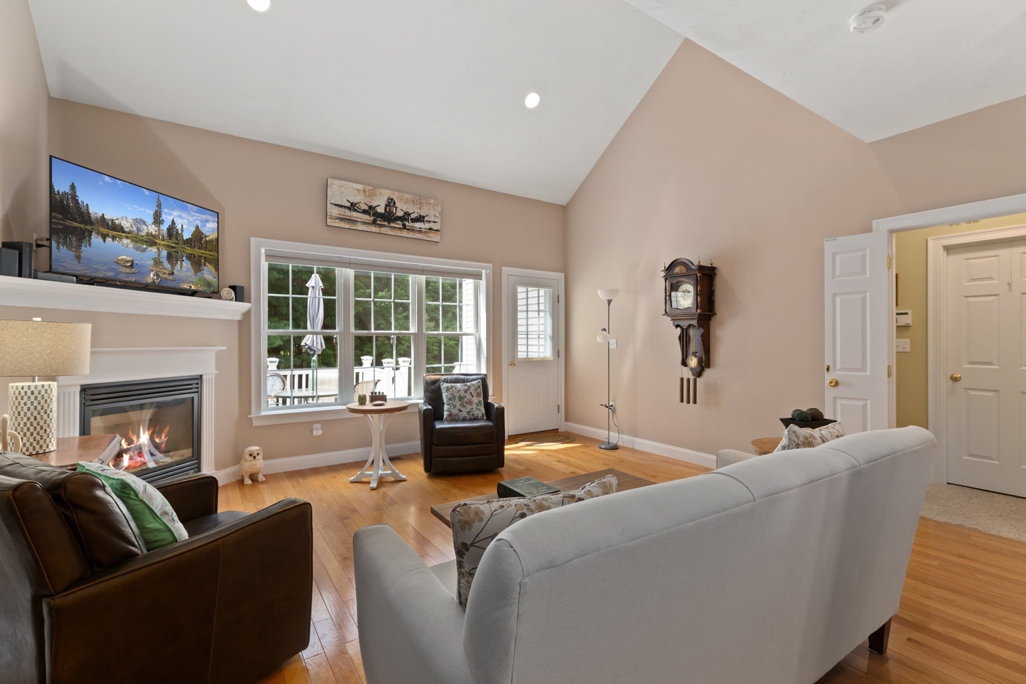Condominium at 1 Pine Ridge Dr # 2, Medway MA 02053, Medway, photo 3 of 33