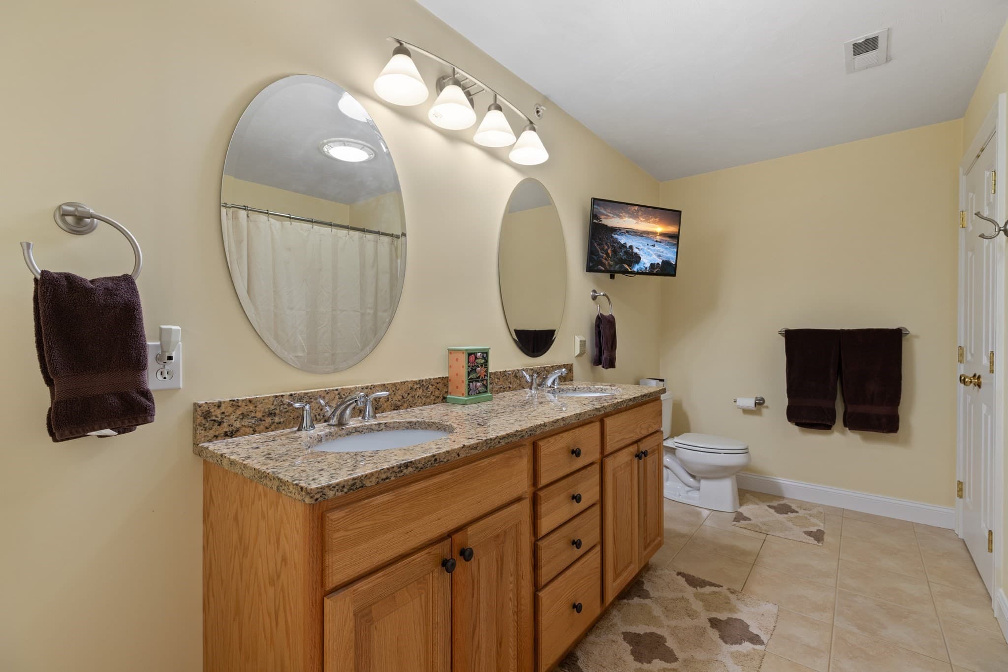 Condominium at 1 Pine Ridge Dr # 2, Medway MA 02053, Medway, photo 25 of 33