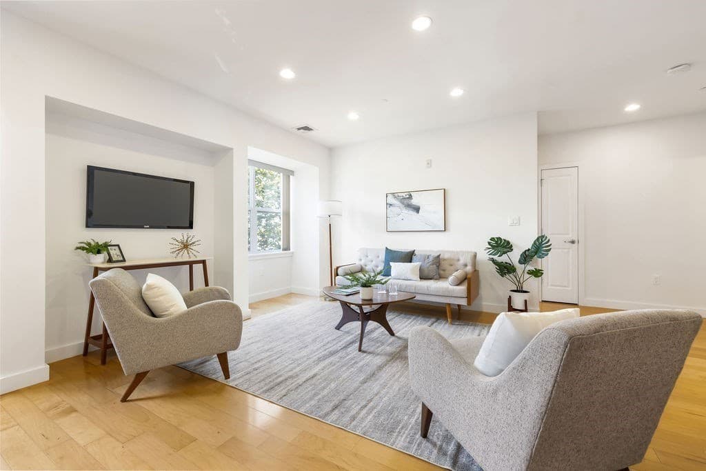 Condominium at 65 Beacon St # 403, Somerville MA 02143, Somerville, photo 2 of 21