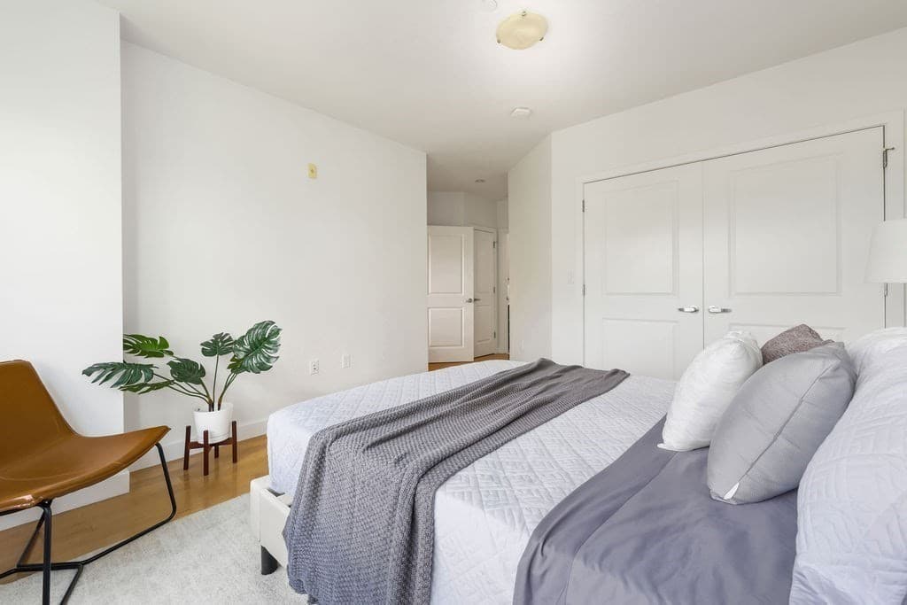 Condominium at 65 Beacon St # 403, Somerville MA 02143, Somerville, photo 13 of 21