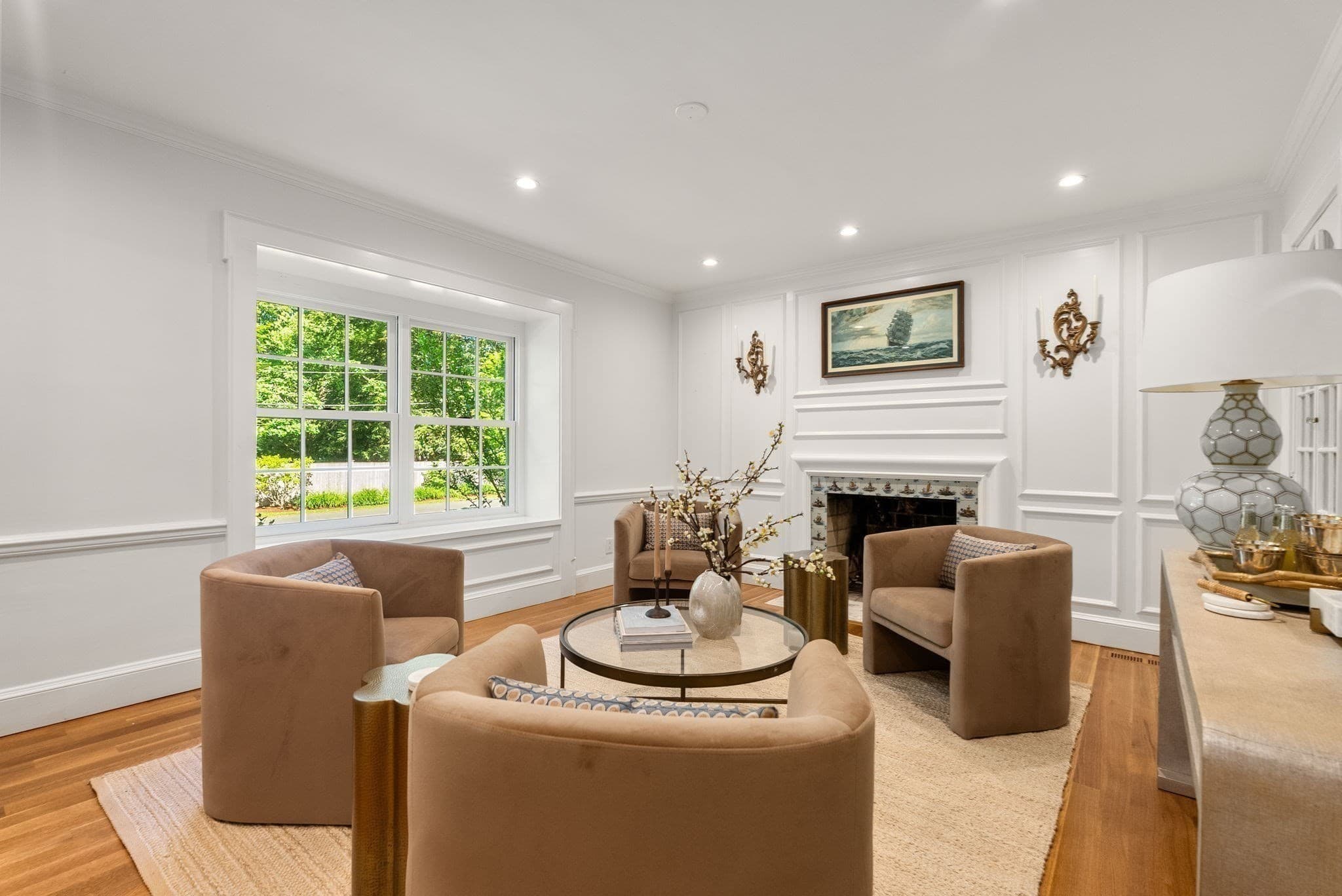 Single Family Residence at 1 Kenilworth Circle, Wellesley MA 02482, Wellesley, photo 6 of 36
