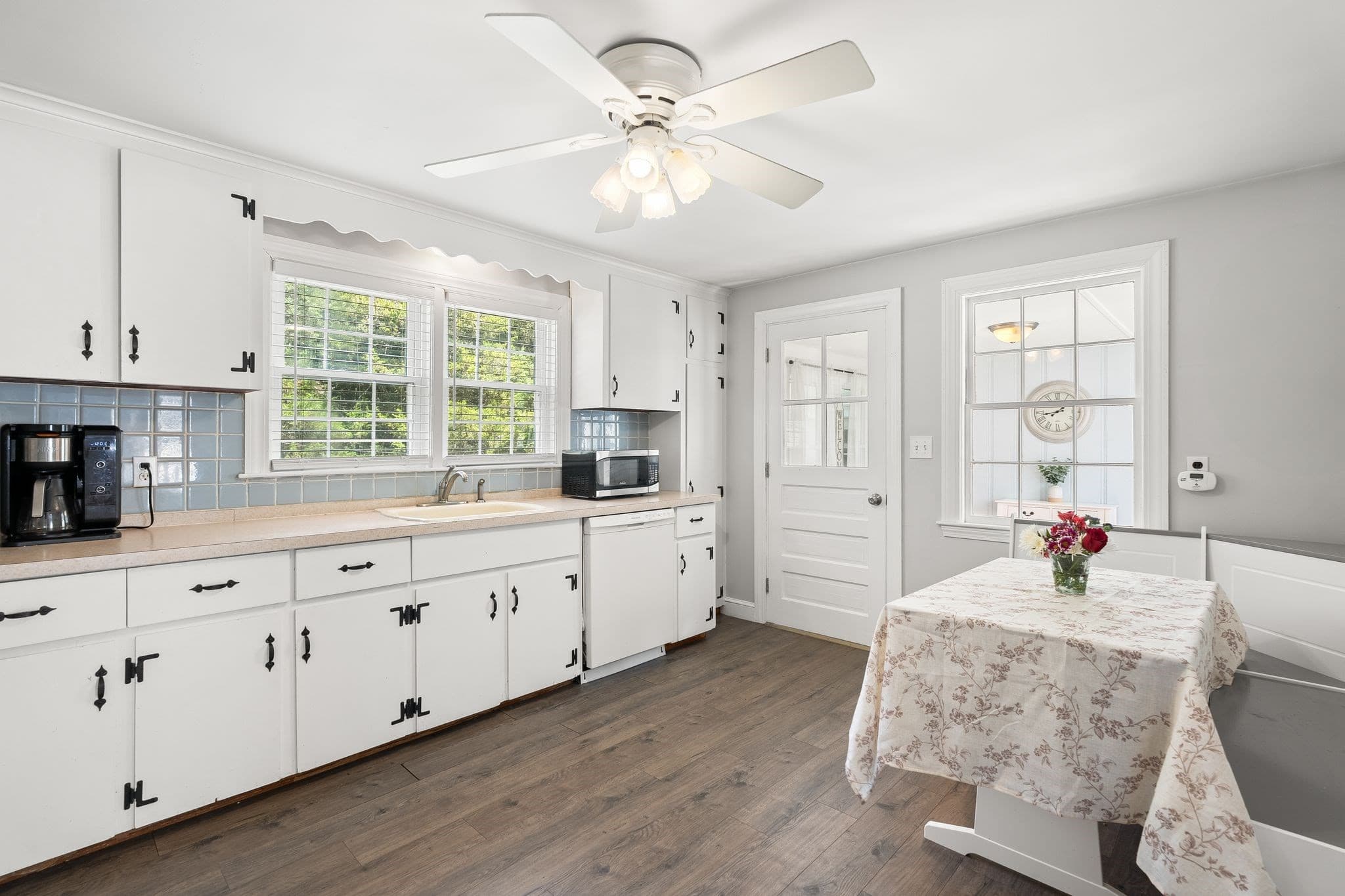 Single Family Residence at 27 Mount Pleasant Ave, Holbrook MA 02343, Holbrook, photo 6 of 31