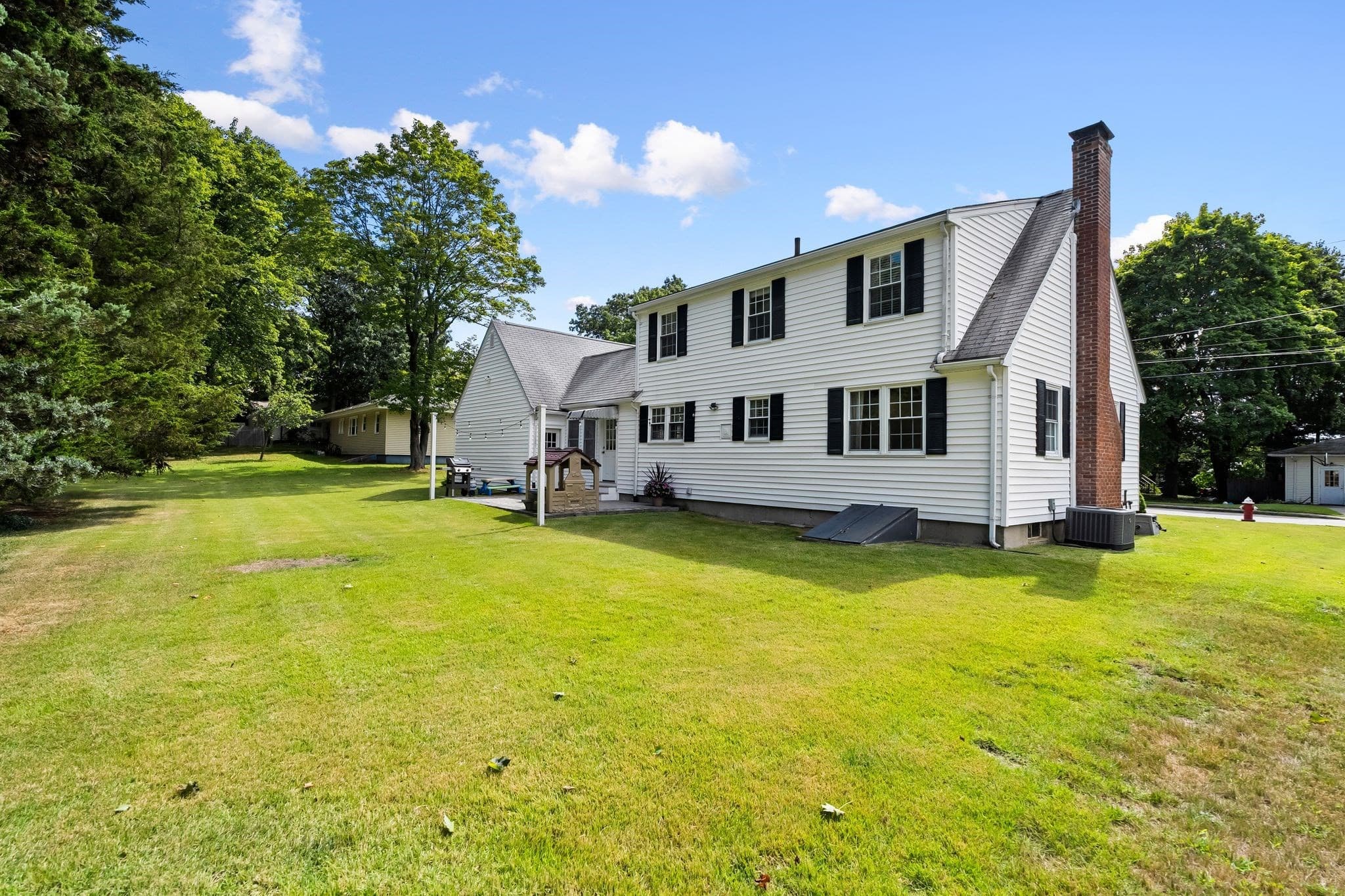 Single Family Residence at 27 Mount Pleasant Ave, Holbrook MA 02343, Holbrook, photo 24 of 31