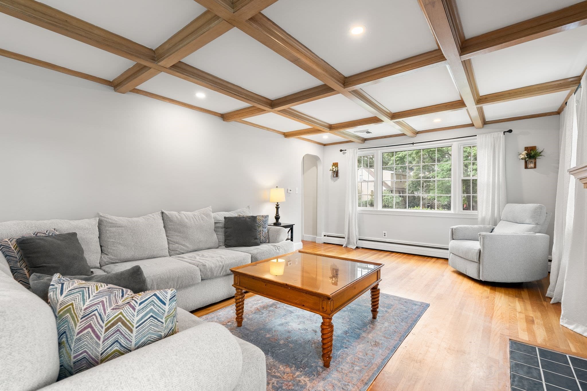 Single Family Residence at 27 Mount Pleasant Ave, Holbrook MA 02343, Holbrook, photo 4 of 31
