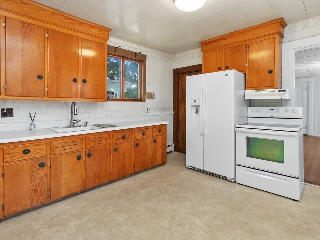 Multi Family at 32 Vernon Street, Waltham MA 02453, Waltham, photo 3 of 34