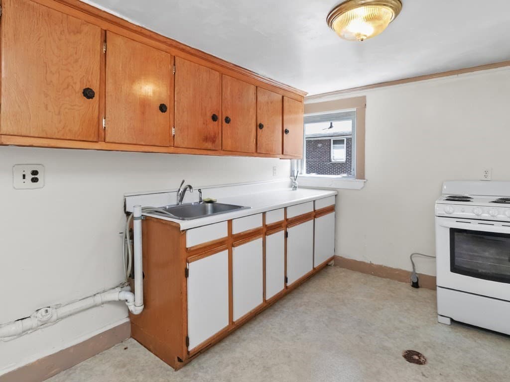Multi Family at 32 Vernon Street, Waltham MA 02453, Waltham, photo 15 of 34