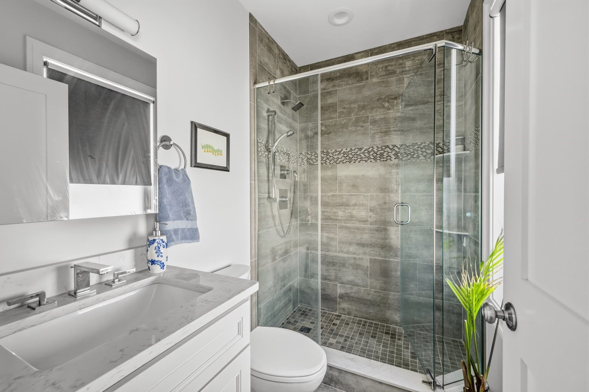 Condominium at 213 W 5th St # 2, Boston MA 02127, Boston, photo 12 of 25
